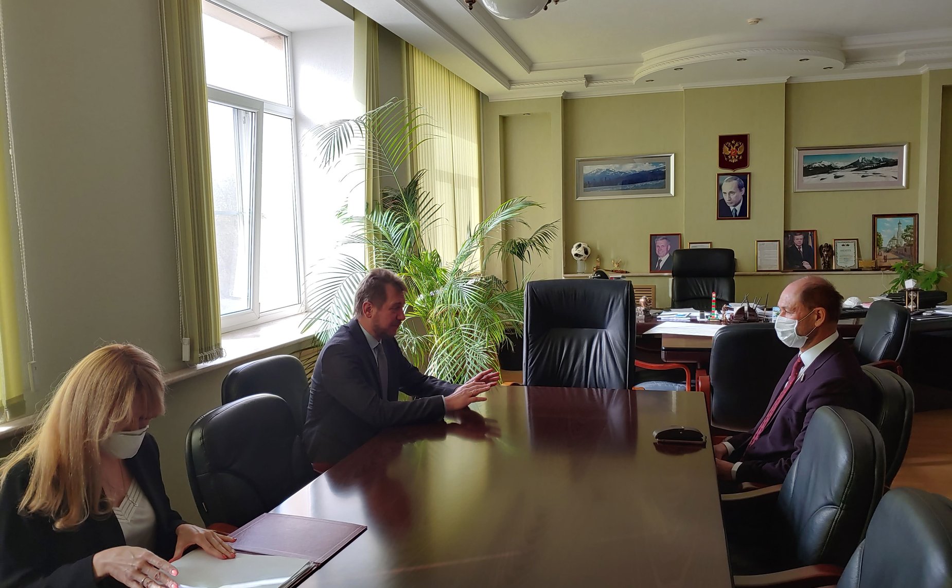 Владимир Лакунин ознакомился с системой контроля ГМО продукции на территории Ростовской области