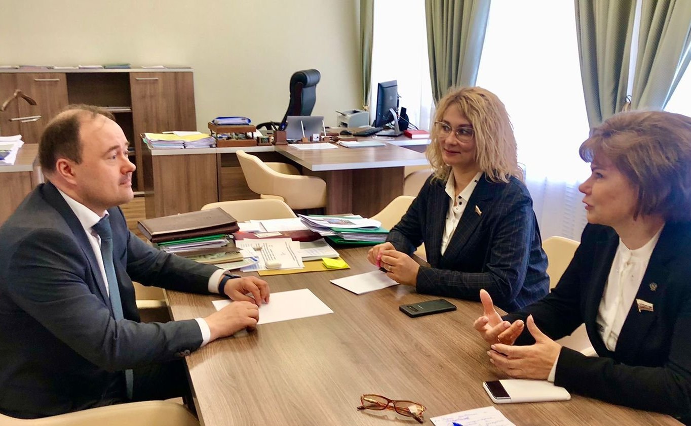 Наталия Косихина и Татьяна Гигель провели ряд встреч с руководителями предприятий лесной отрасли, а также с представителями профильных направлений правительства Ярославской области