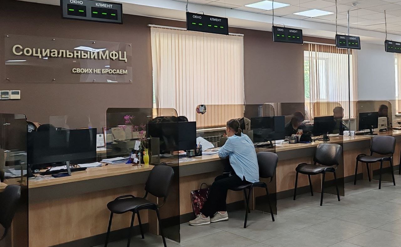 В ходе региональной недели Александр Ролик встретился с руководством и сотрудниками Приморского отделения фонда «Защитники Отечества»