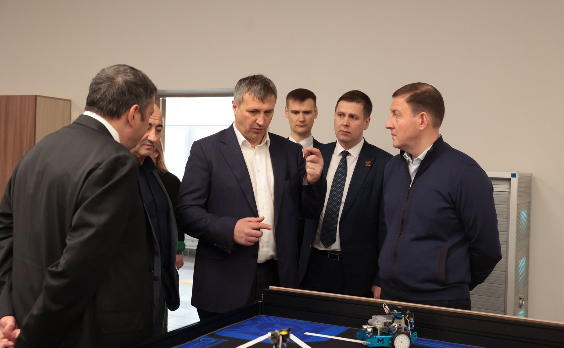 Андрей Турчак посетил в Нижегородской области школу, построенную в рамках президентской программы