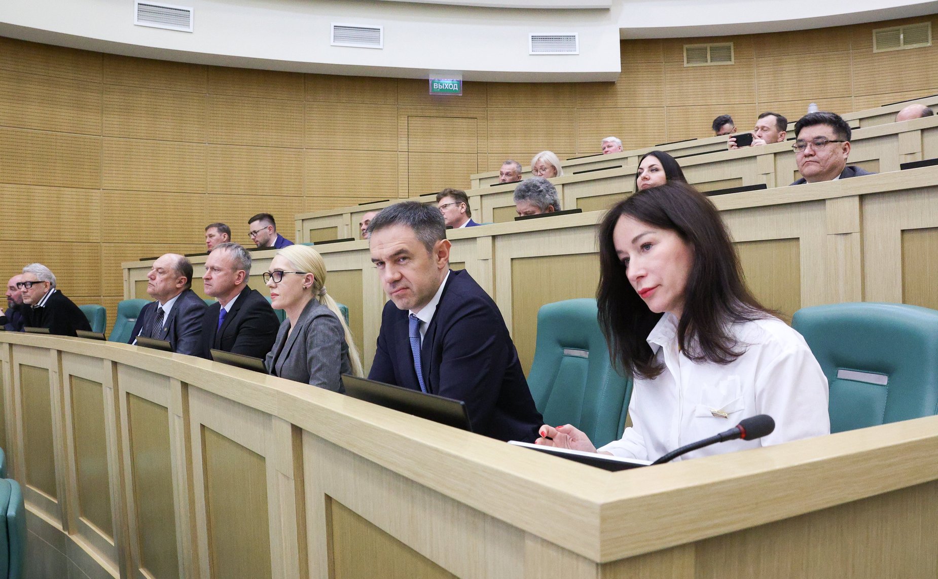 Председатель Совета Федерации Валентина Матвиенко провела встречу с деятелями театрального искусства