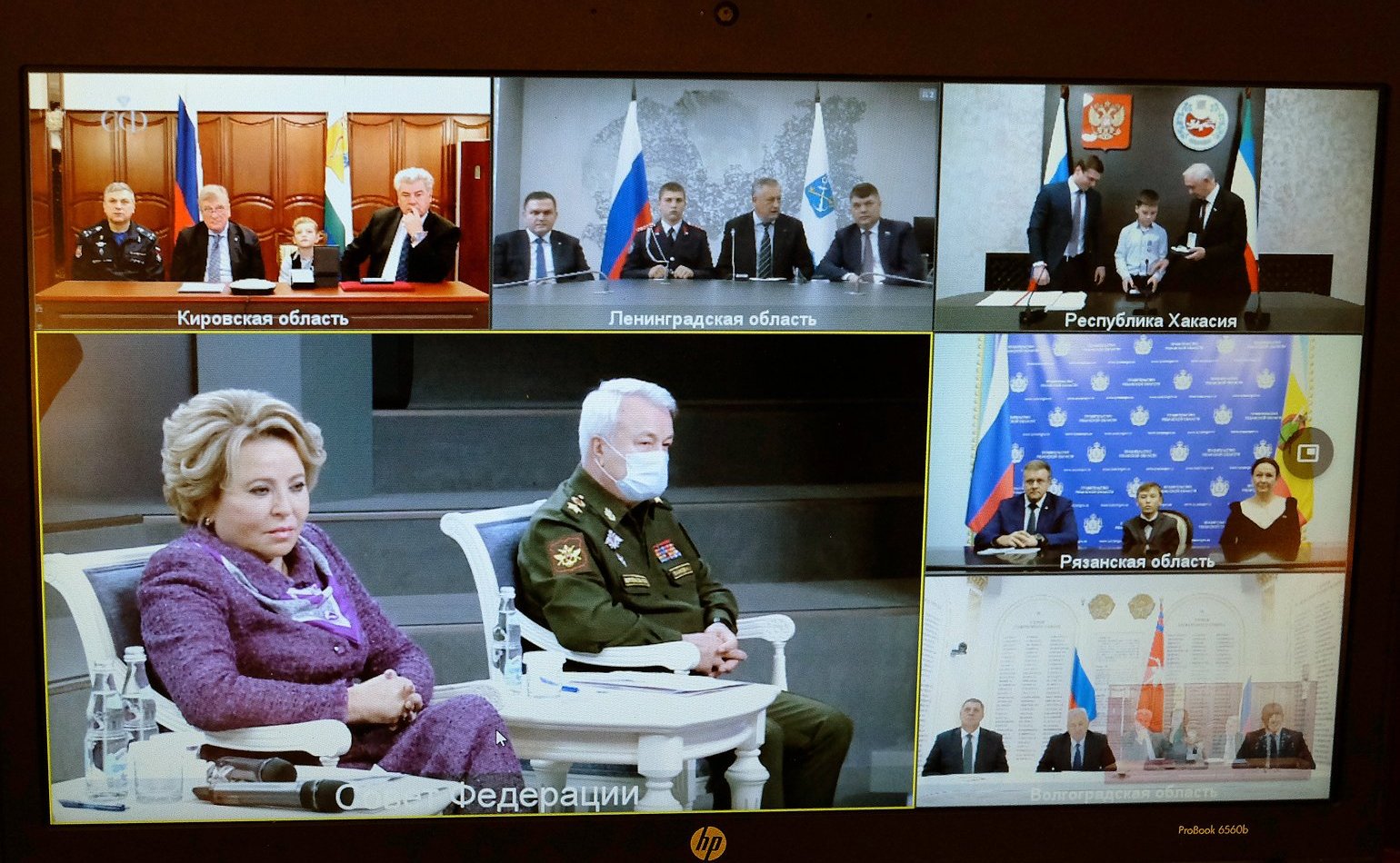 Виктор Бондарев в рамках Всероссийского гражданско-патриотического проекта «Дети-герои» наградил медалью «За проявленное мужество» кировского школьника