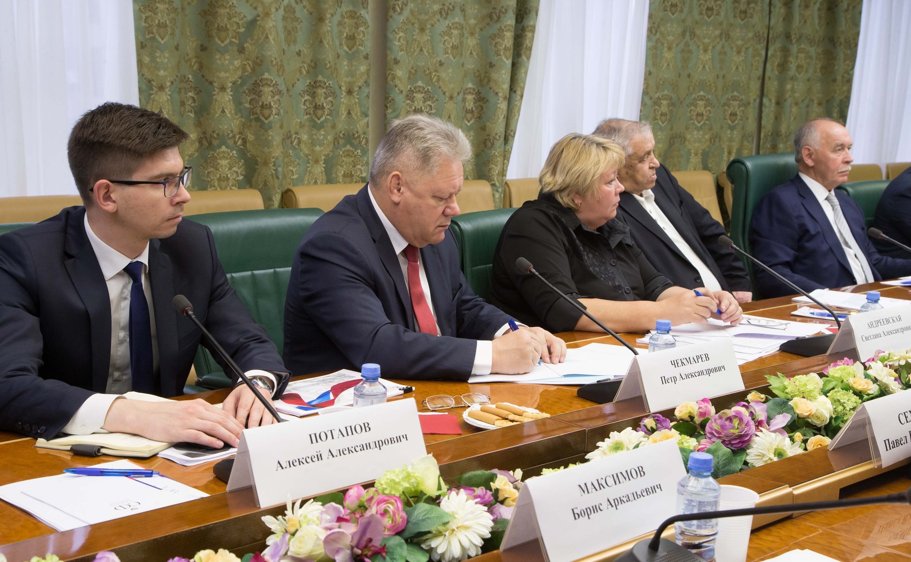 Совещание на тему «О мерах по развитию льноводства»