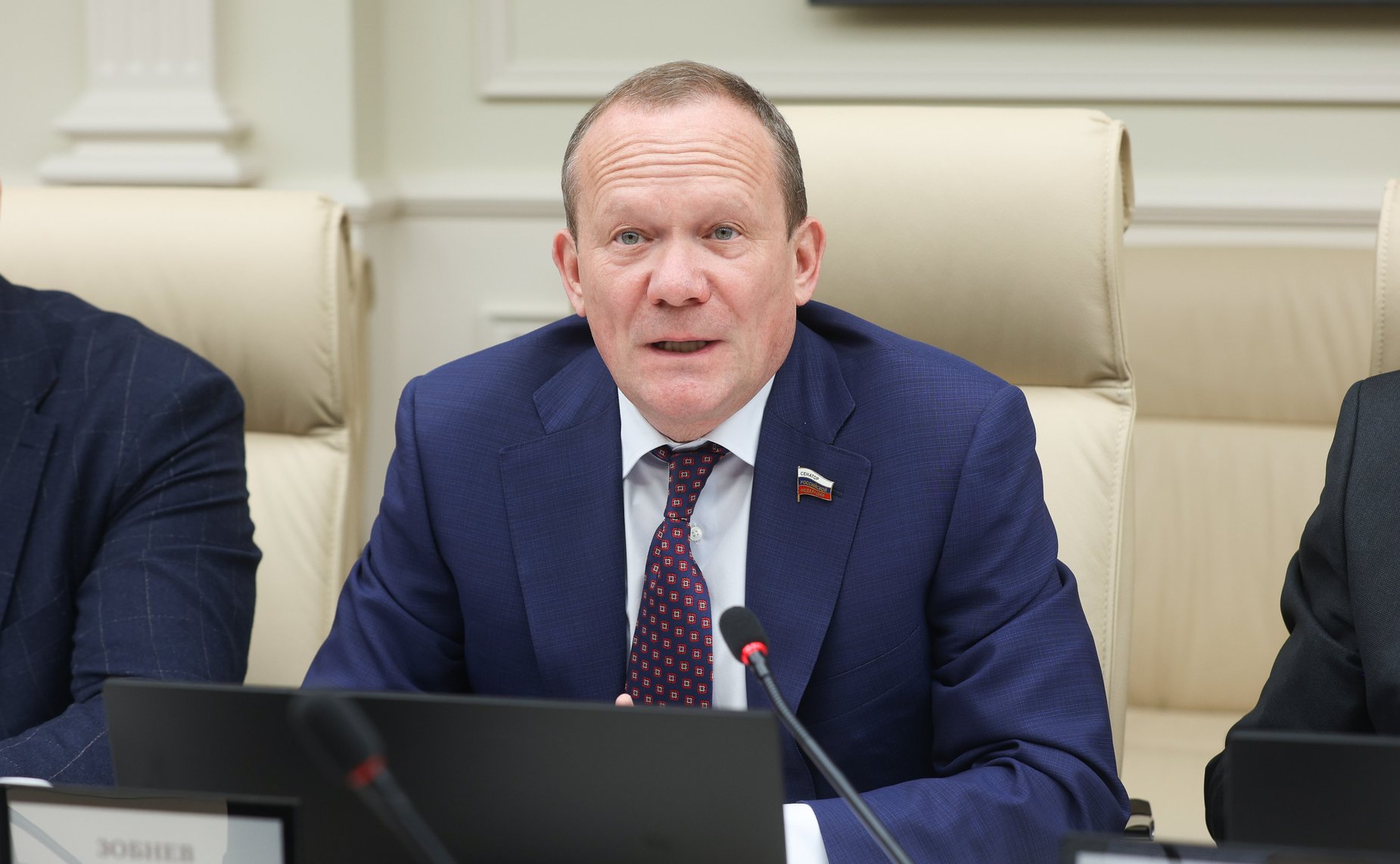 Виктор Зобнев