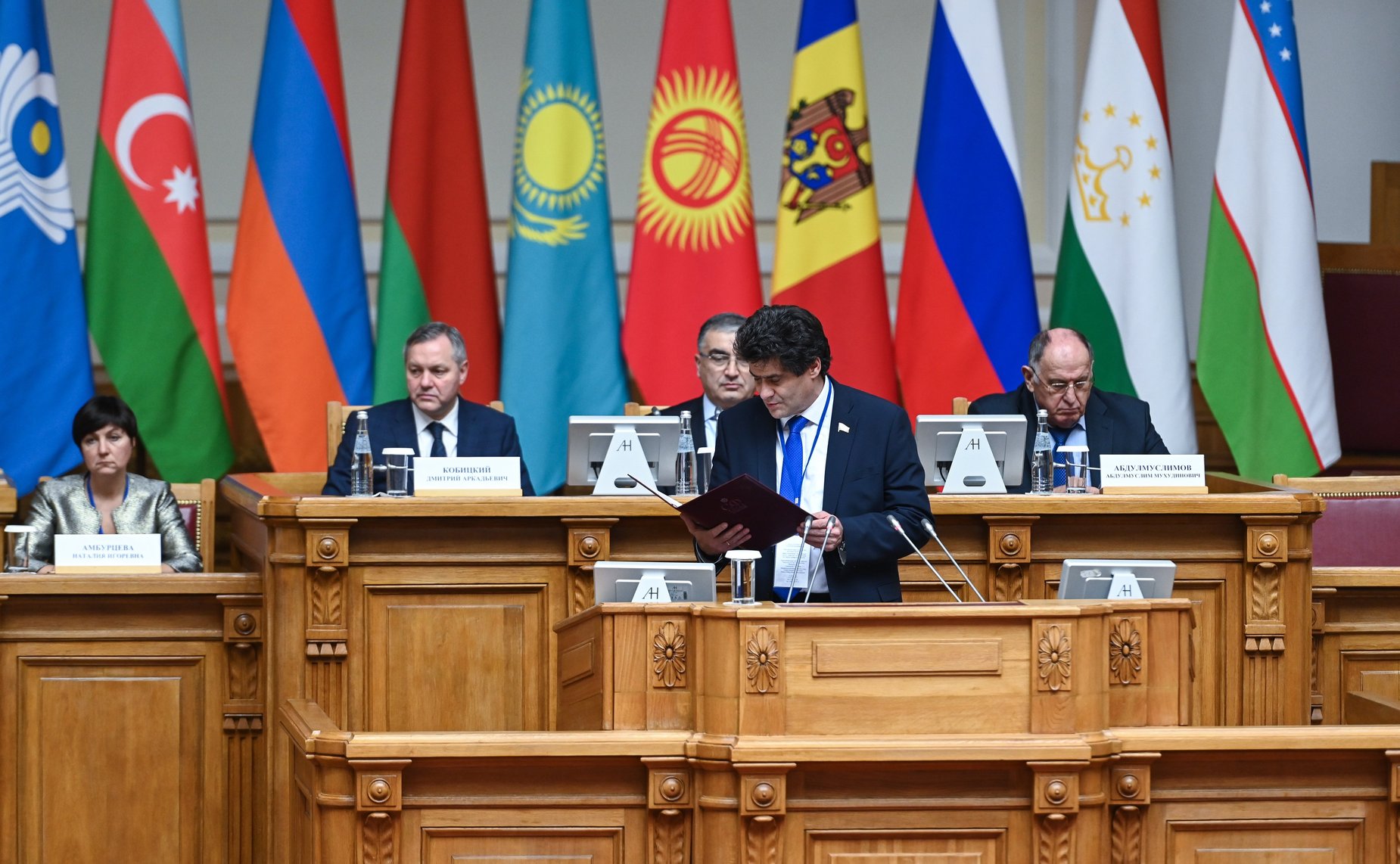 Сенаторы РФ приняли участие в Международном форуме «Устойчивое развитие горных территорий» в Санкт-Петербурге