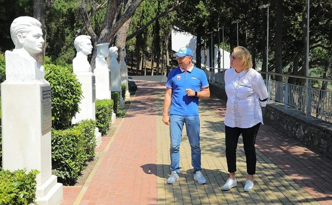 Лилия Гумерова посетила Международный детский центр «Артек»