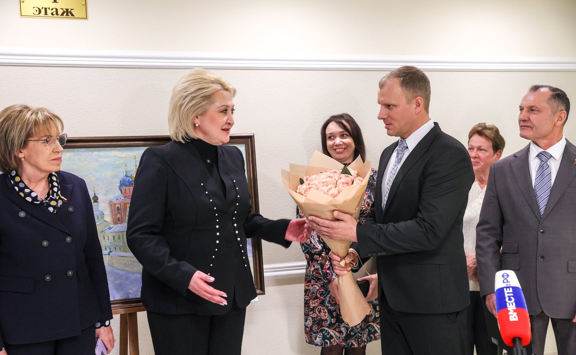 Торжественное открытие в Совете Федерации персональной выставки художника-живописца И. Лысенкова «Матушка Рязань»