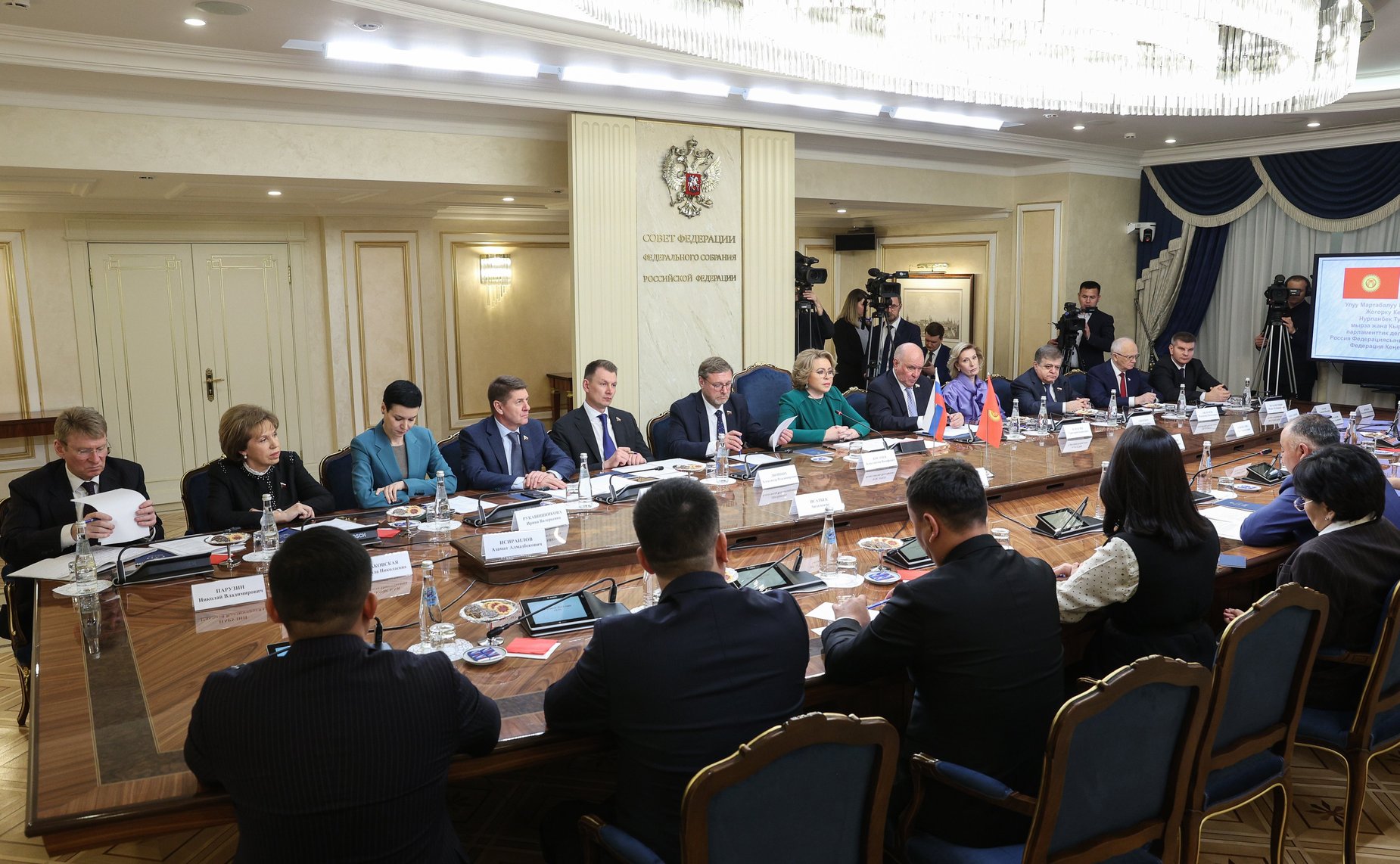 Валентина Матвиенко встретилась с Председателем Жогорку Кенеша Киргизской Республики Нурланбеком Шакиевым