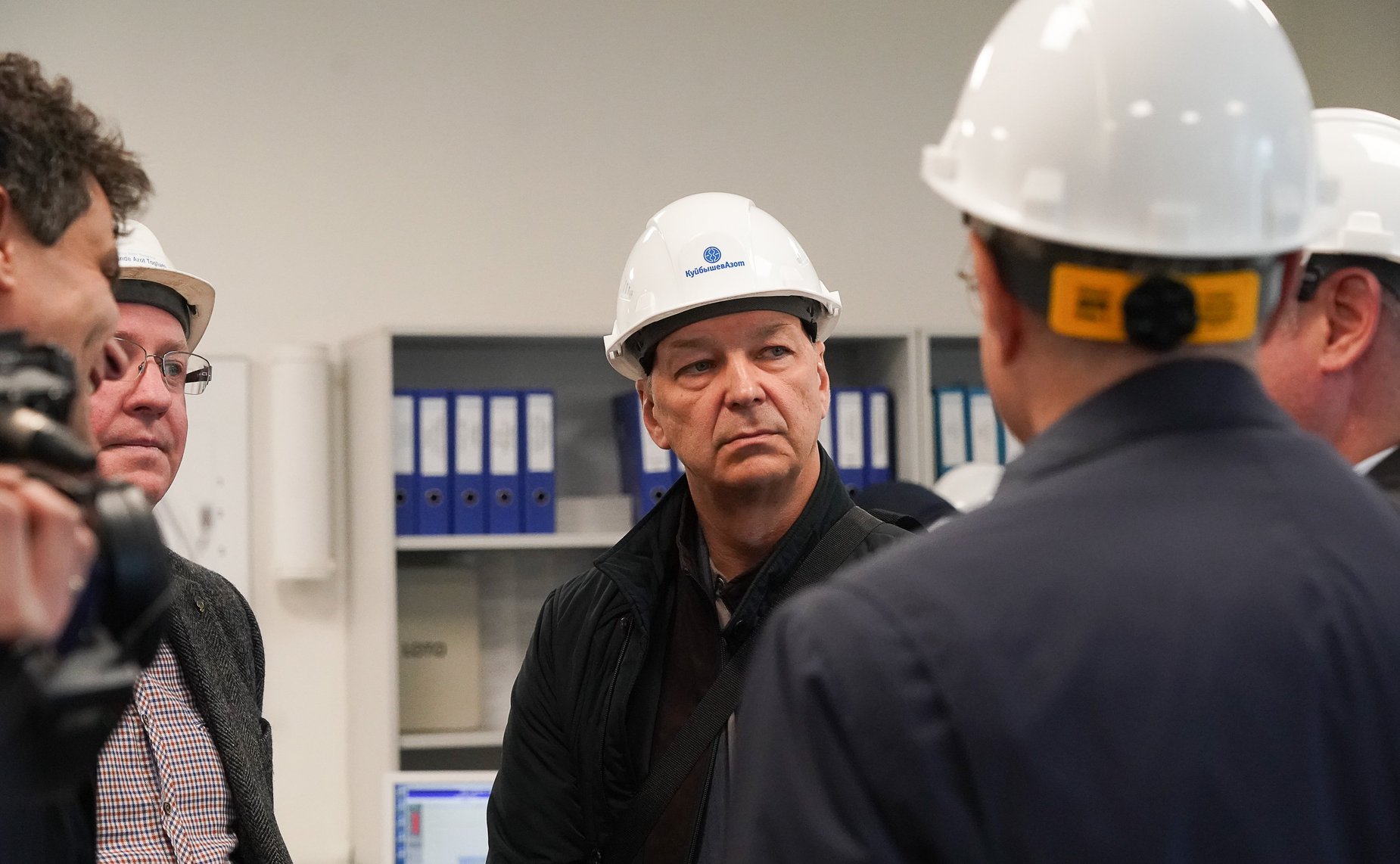 В г. Тольятти первый заместитель Председателя Совета Федерации Андрей Яцкин ознакомился с работой химической компании «КуйбышевАзот»