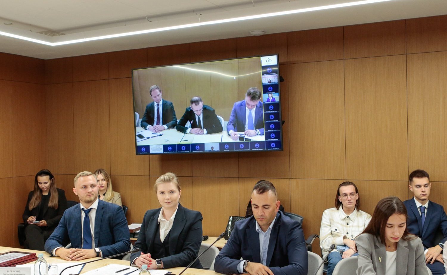 Круглый стол Комитета СФ по конституционному законодательству и государственному строительству «Инновационные формы оказания бесплатной юридической помощи в РФ»