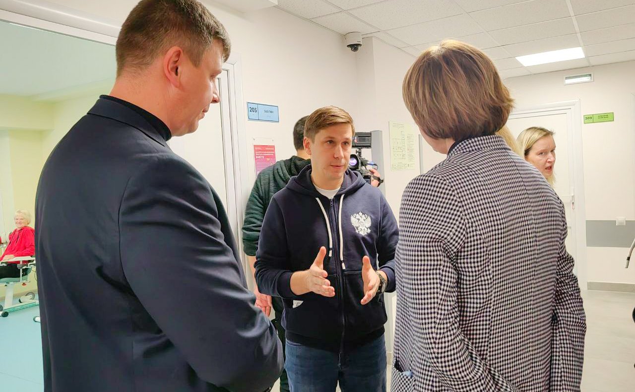 Сенаторы РФ посетили Больницу медицинской реабилитации