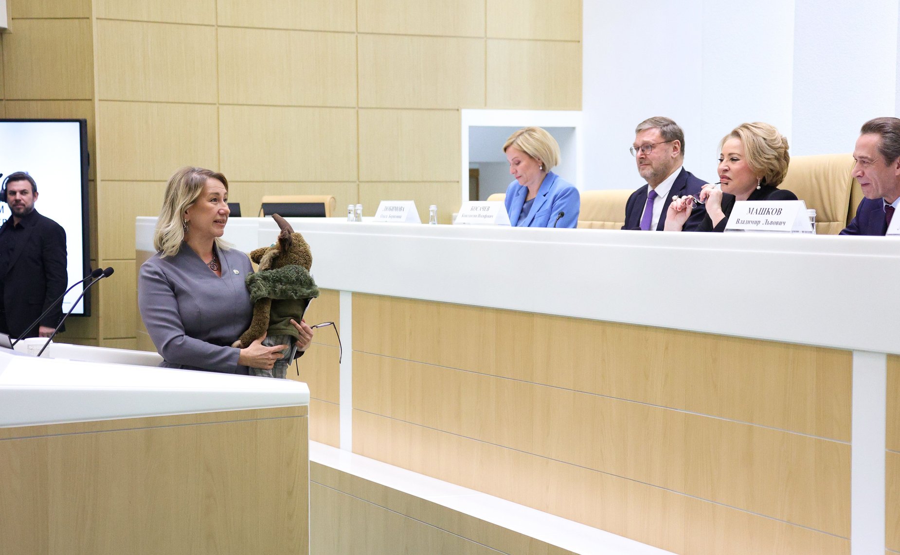 Председатель Совета Федерации Валентина Матвиенко провела встречу с деятелями театрального искусства