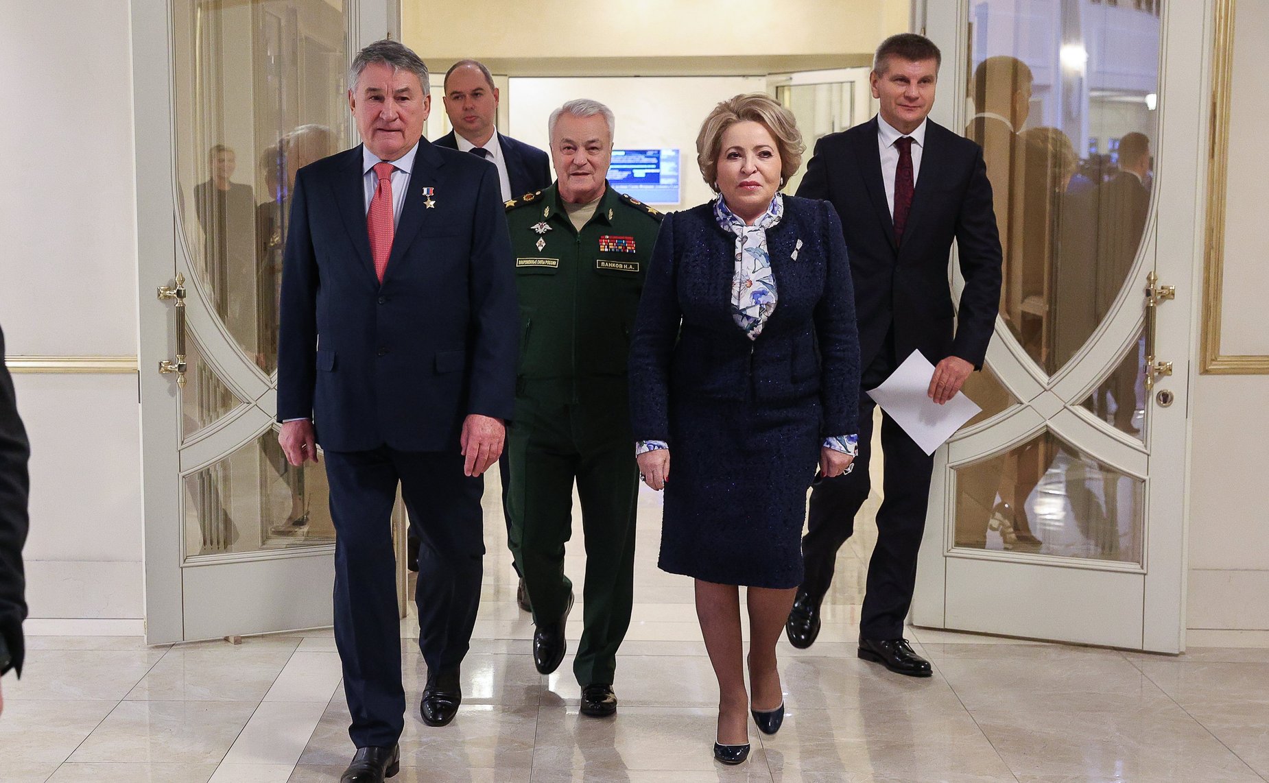 В Совете Федерации прошла торжественная церемония вручения «Мечей Победы» городам воинской славы Мариуполю и Мелитополю