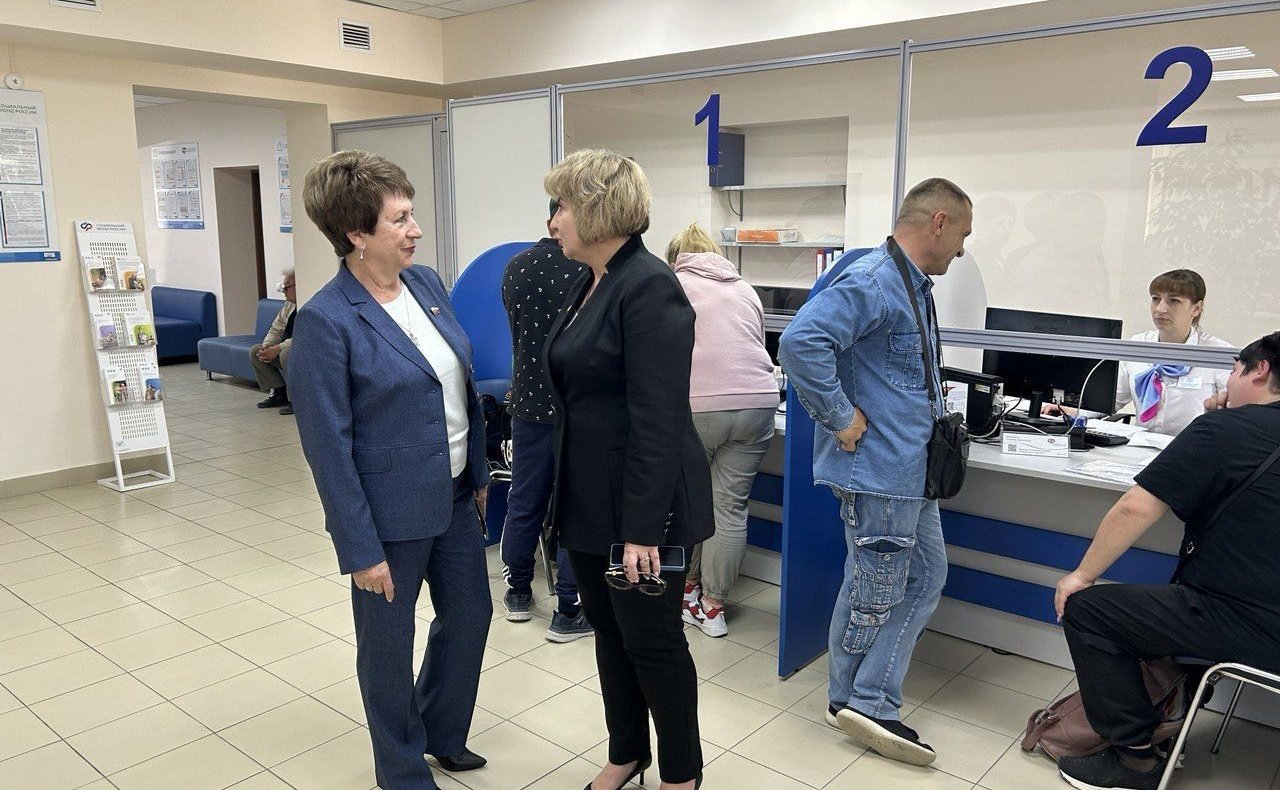 Екатерина Алтабаева провела встречу с сотрудниками отделения Фонда социального страхования РФ по городу Севастополю