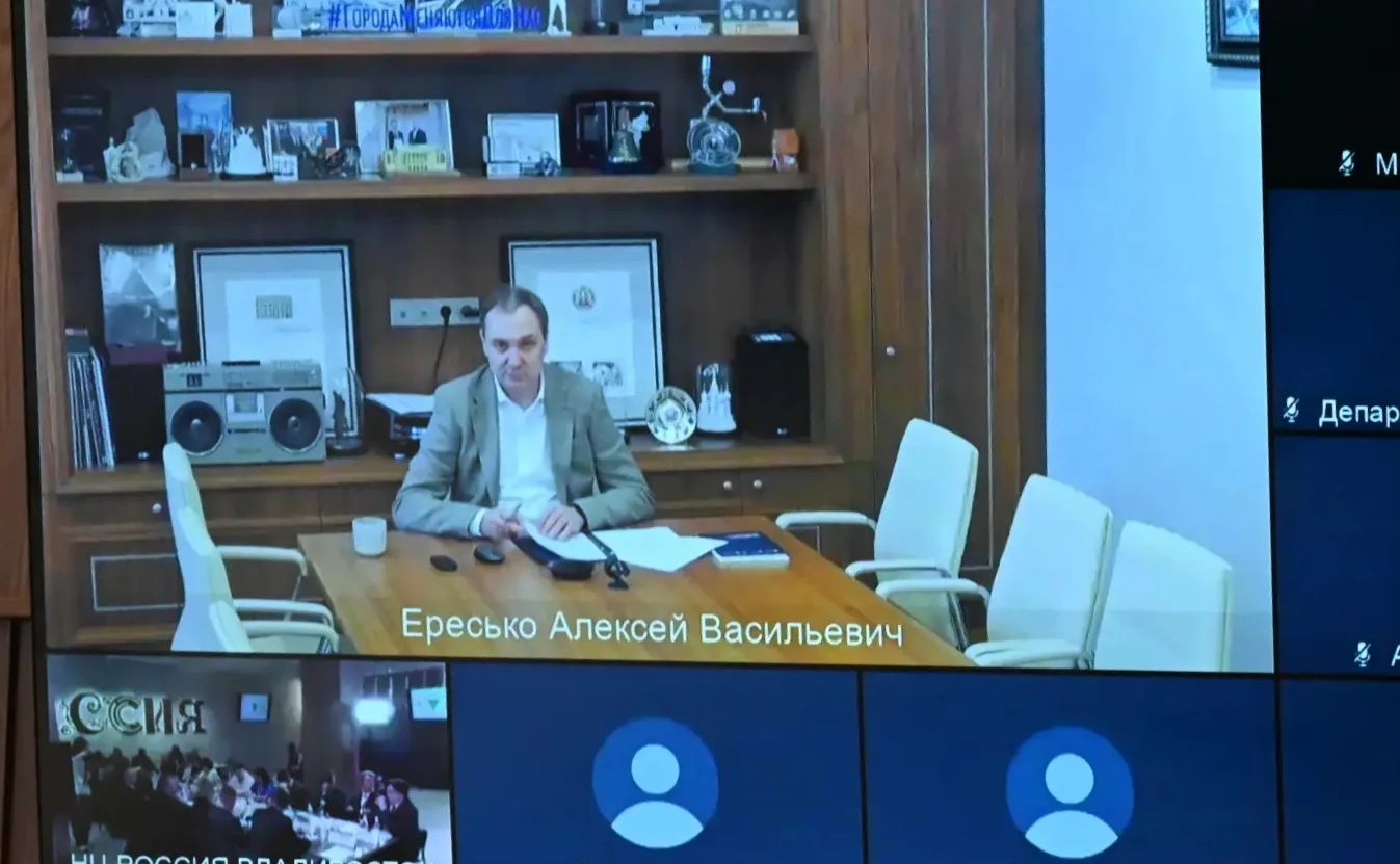 Александр Ролик выступил на расширенном окружном совещании по капитальному ремонту многоквартирных домов субъектов РФ Дальневосточного федерального округа