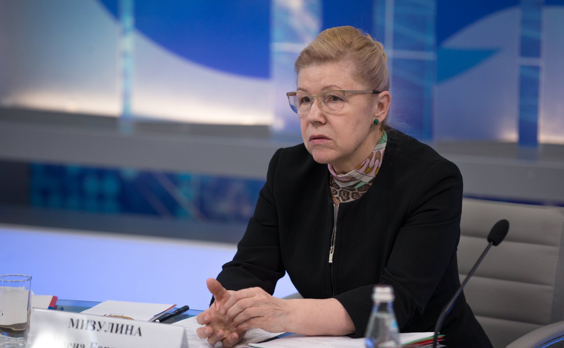 Е. Мизулина на парламентских слушаниях на тему «Уголовно-процессуальное законодательство Российской Федерации: состояние и перспективы»