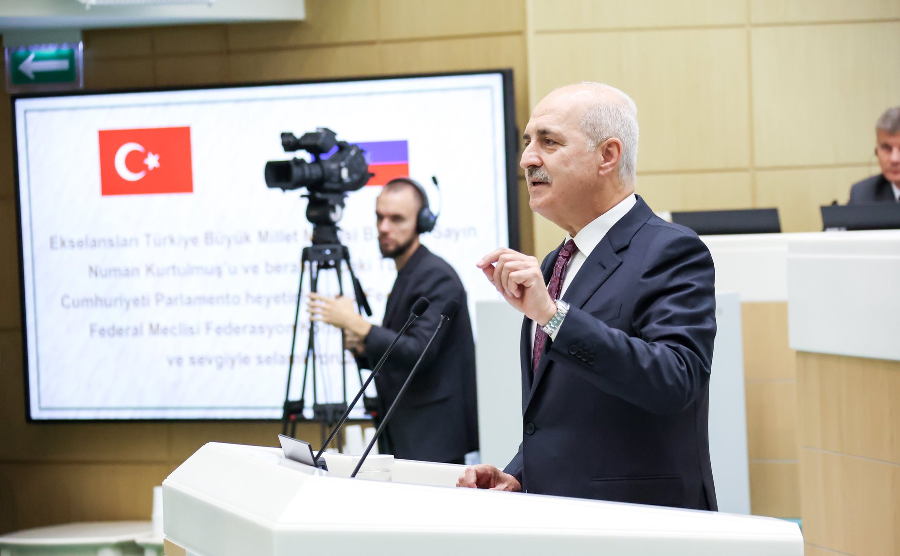 Председатель Великого национального собрания Турции Нуман Куртулмуш