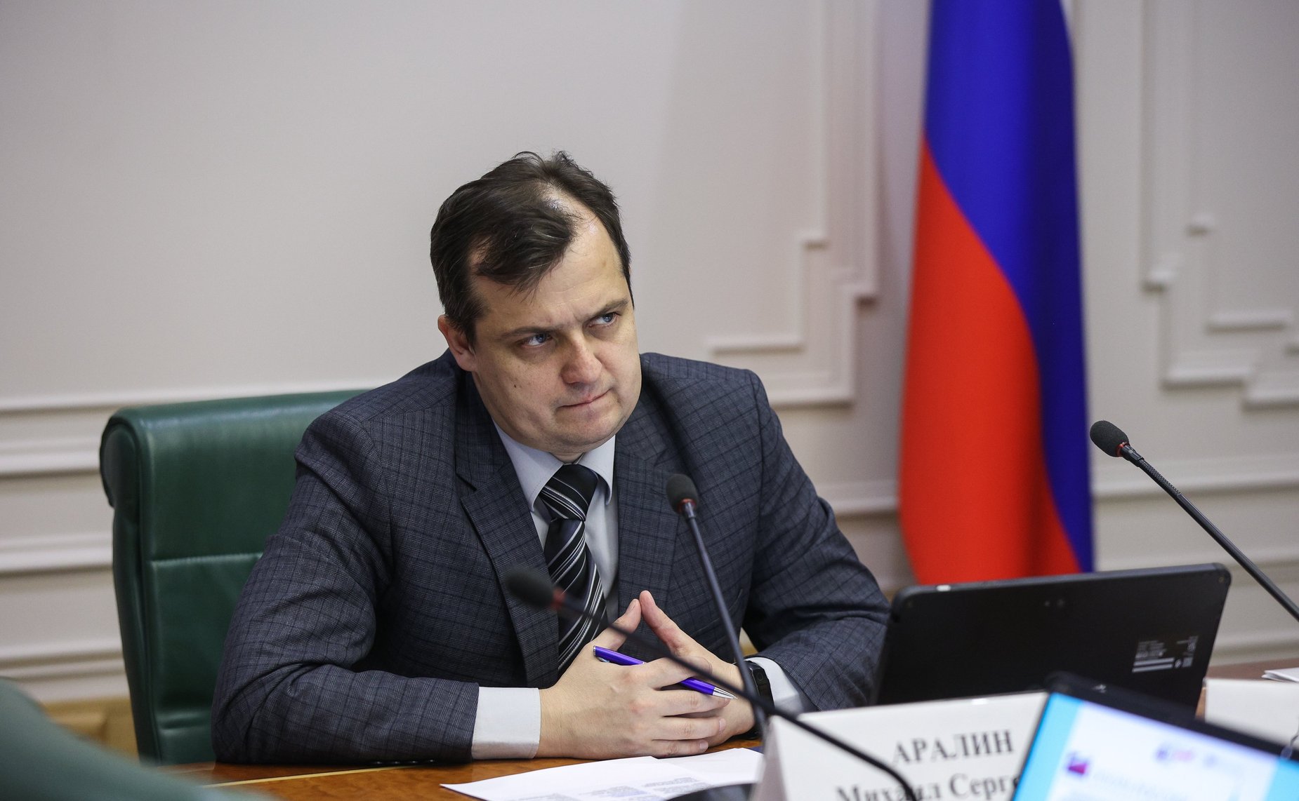 Заместитель Председателя Совета Федерации Николай Журавлев провел совещание по вопросам развития малого и среднего предпринимательства в стране