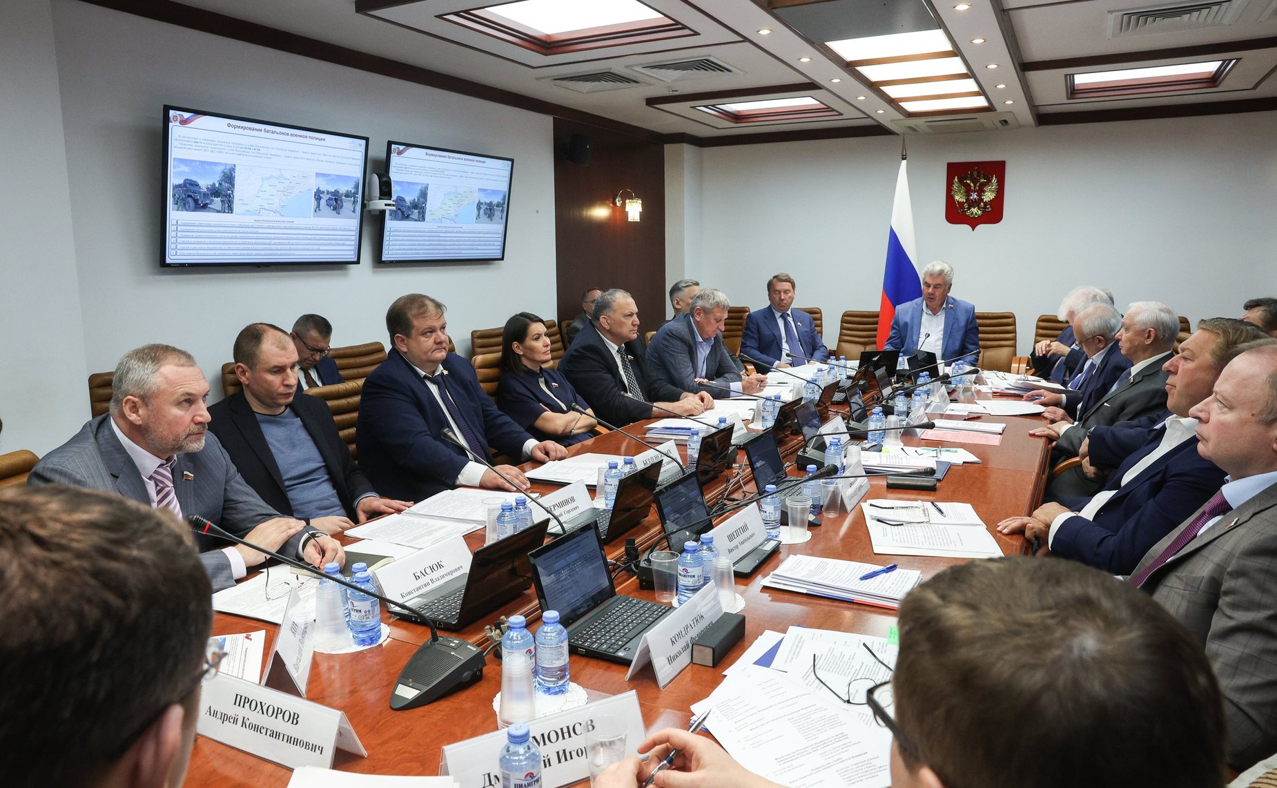 Совещание Комитета СФ по обороне и безопасности на тему: «О деятельности командиров (начальников), военной прокуратуры, военных следственных органов, военной полиции по сокращению небоевых потерь в ВС РФ, в том числе в условиях проведения СВО»
