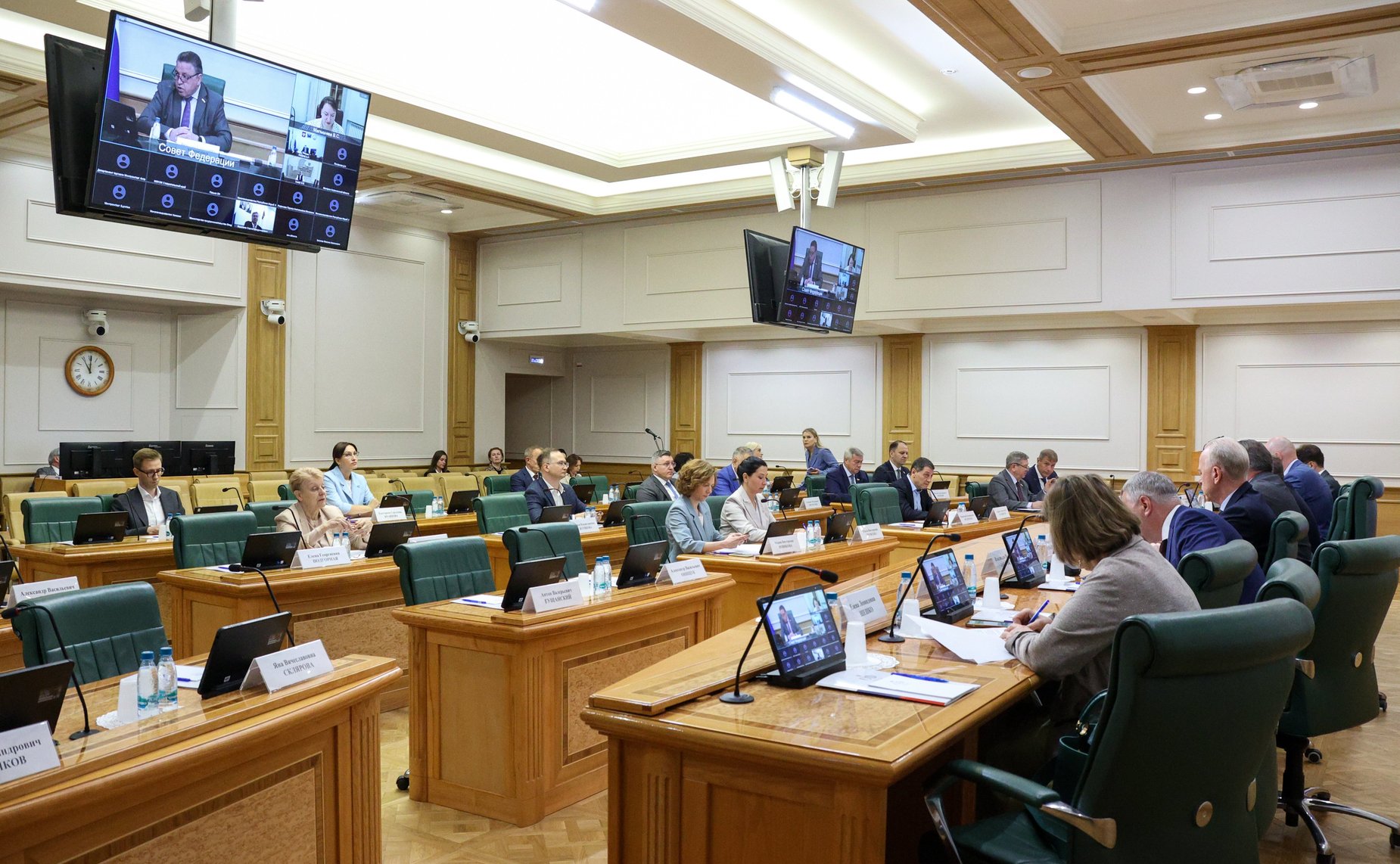 Парламентские слушания на тему «Лучшие региональные практики в сфере защиты прав потребителей»