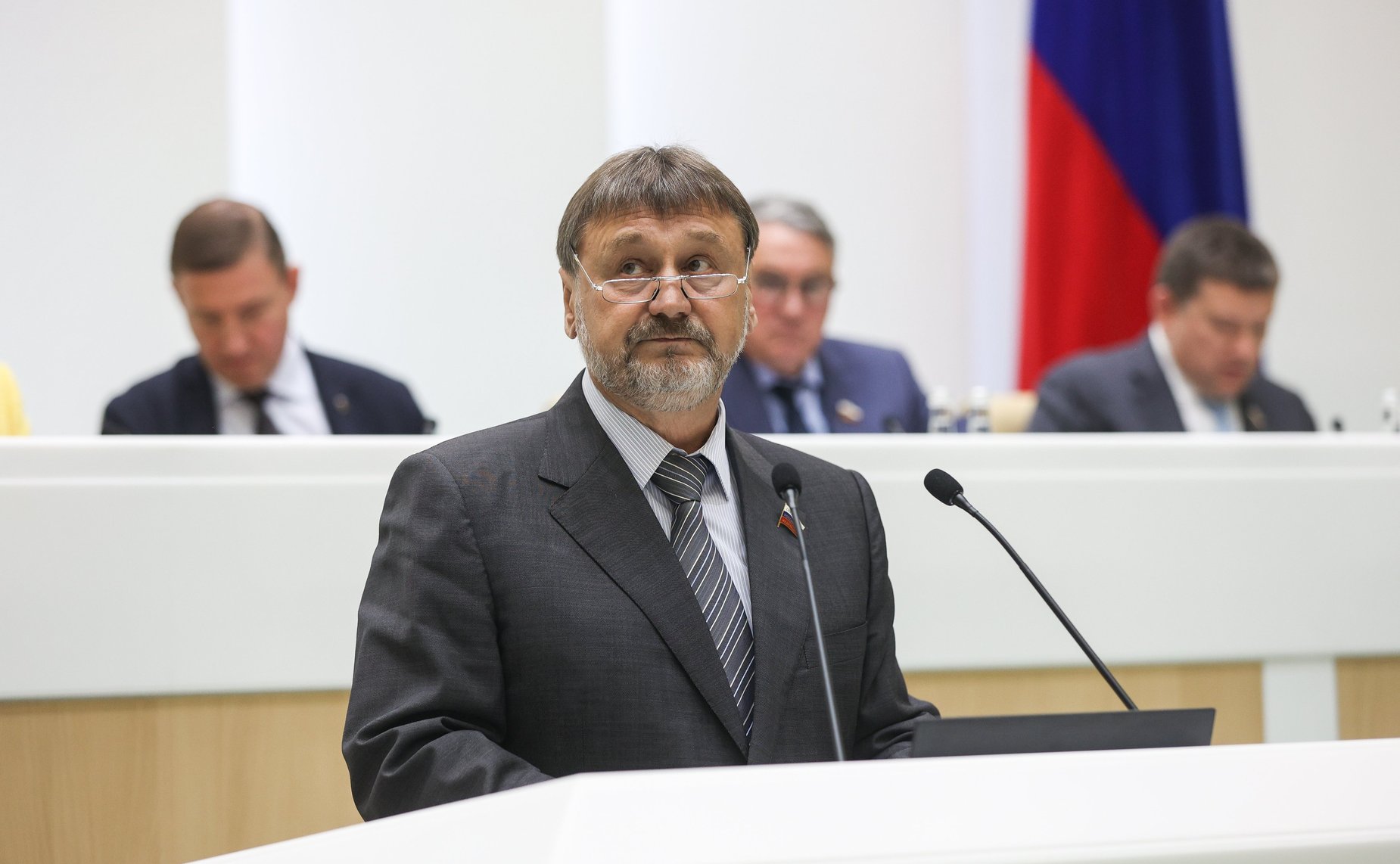 Владимир Лебедев