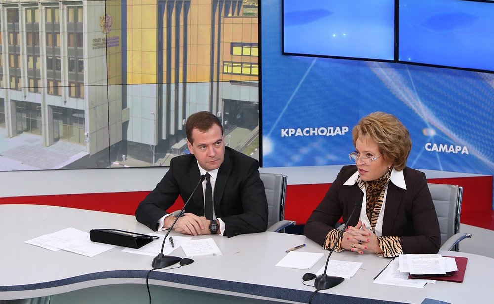 23-09 Матвиенко и Медведев 7