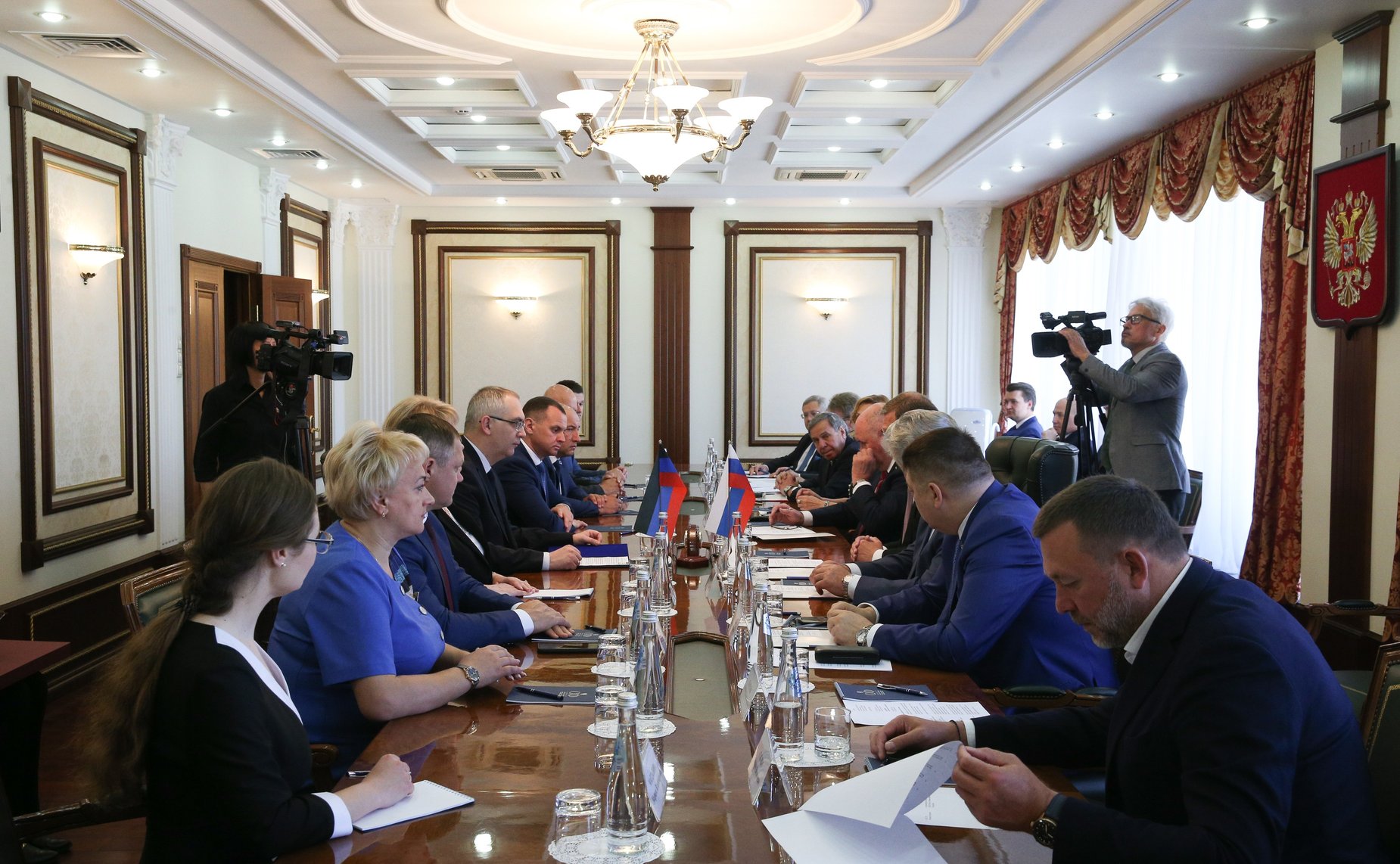 Встреча заместителя Председателя Совета Федерации Константина Косачева с Председателем Народного Совета Донецкой Народной Республики Владимиром Бидёвкой