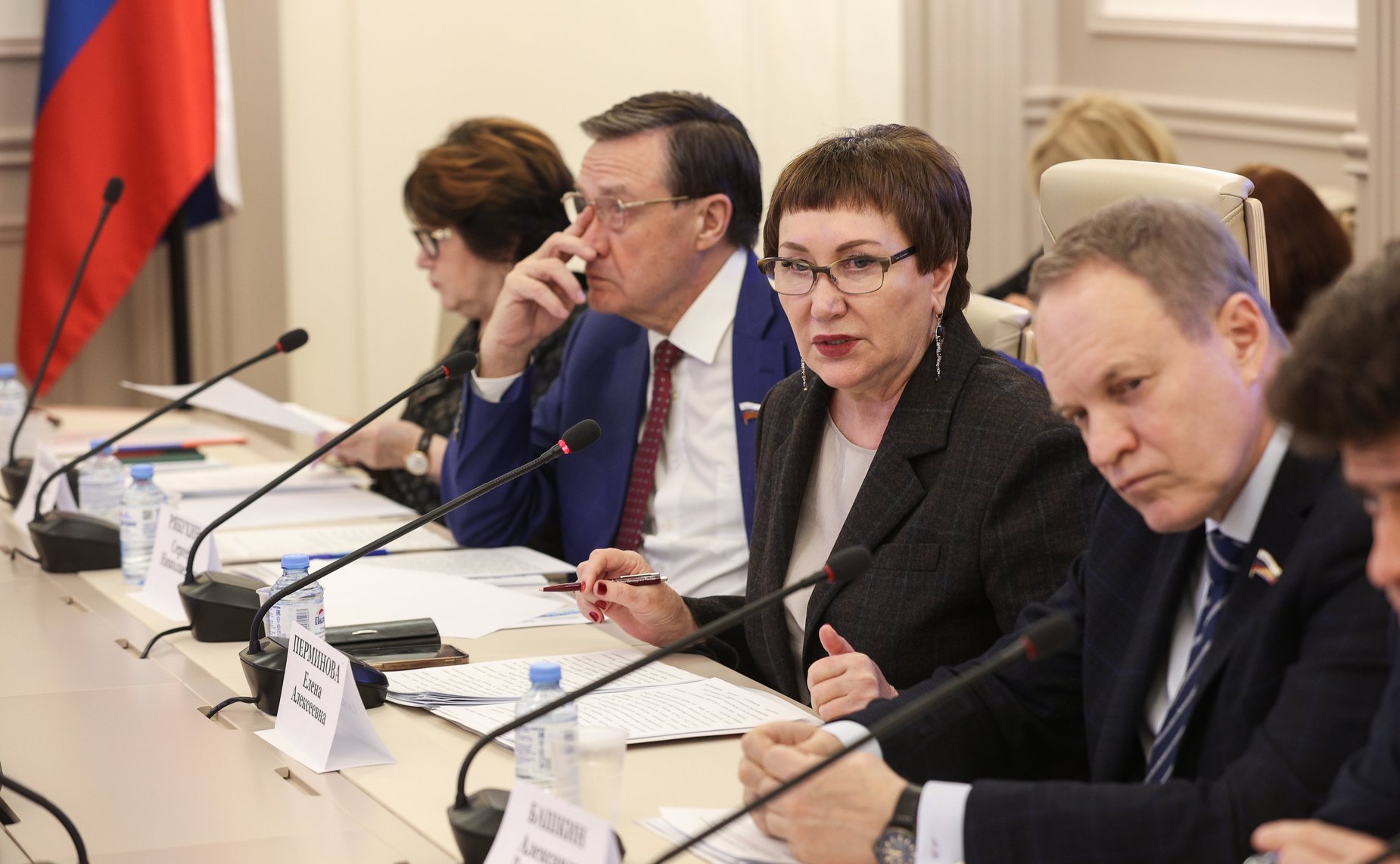 Заседание рабочей группы Комитета СФ по бюджету и финансовым рынкам по подготовке предложений по обеспечению сбалансированности бюджетов субъектов РФ с учетом их особенностей