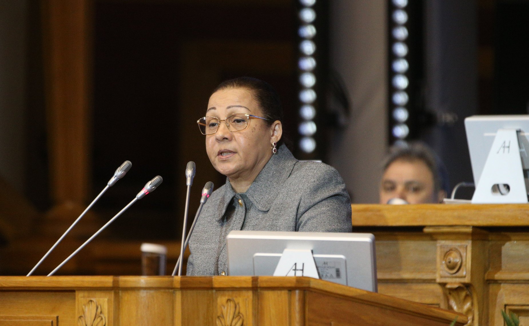 Пленарная сессия Третьего Евразийского женского форума