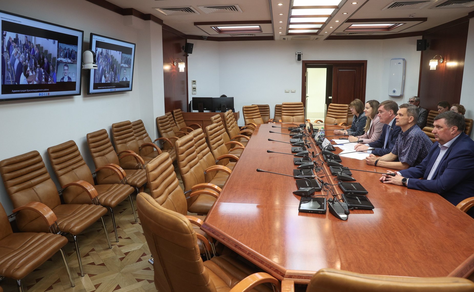 Совещание на тему «Муниципальный контроль и контроль за органами местного самоуправления города федерального значения Санкт-Петербурга»