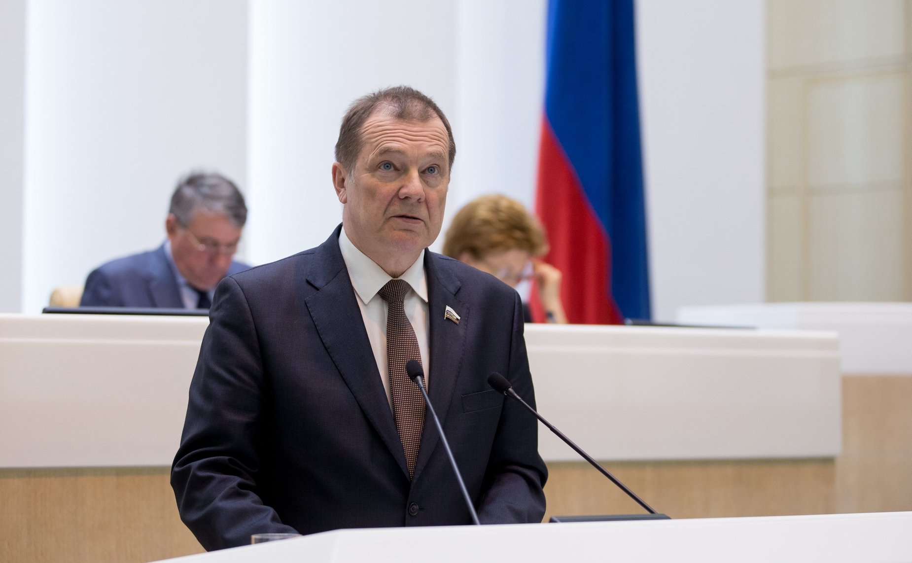 С. Катанандов