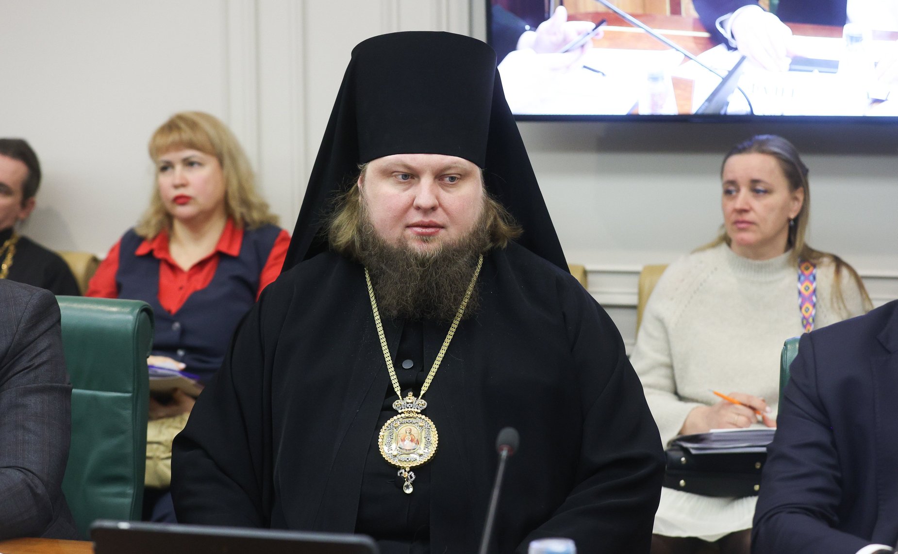 Круглый стол «Становление современной общественно-государственной модели воспитания гражданина и патриота (анализ опыта взаимодействия государственных и религиозных институтов)» (в рамках XIV Рождественских парламентских встреч)