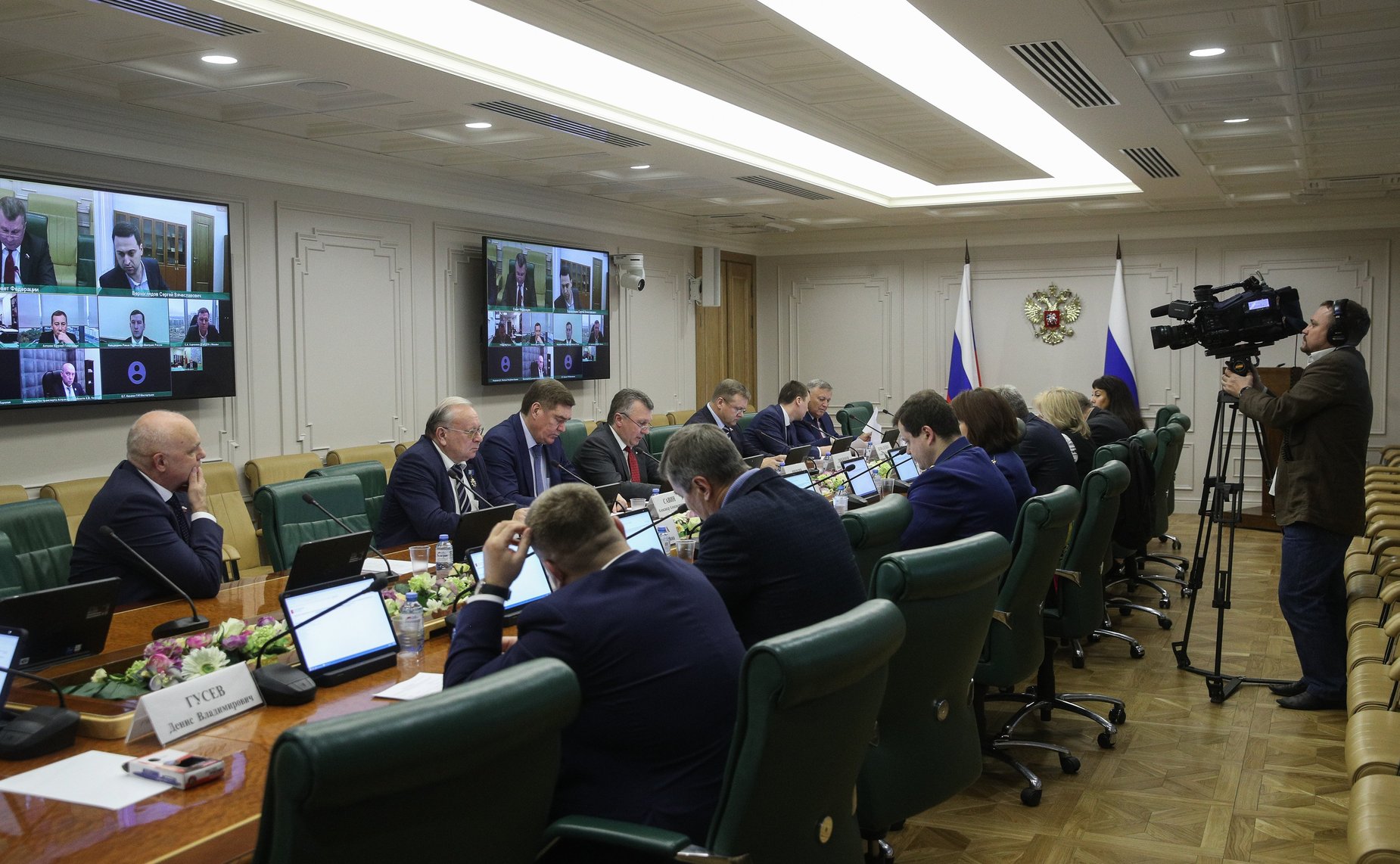 Круглый стол на тему «Повышение эффективности мер по пресечению деятельности нелегальных перевозчиков на рынке перевозок пассажиров автомобильным транспортом: совершенствование контрольно-надзорной деятельности»