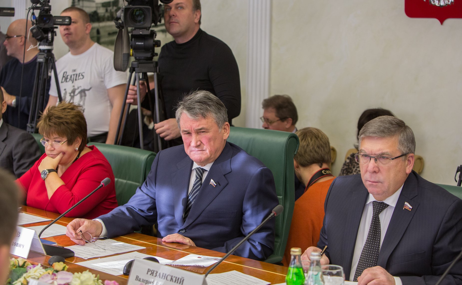 Ю. Воробьев и В. Рязанский Л. Глебова Заседание Комитета общественной поддержки жителей Юго-Востока Украины