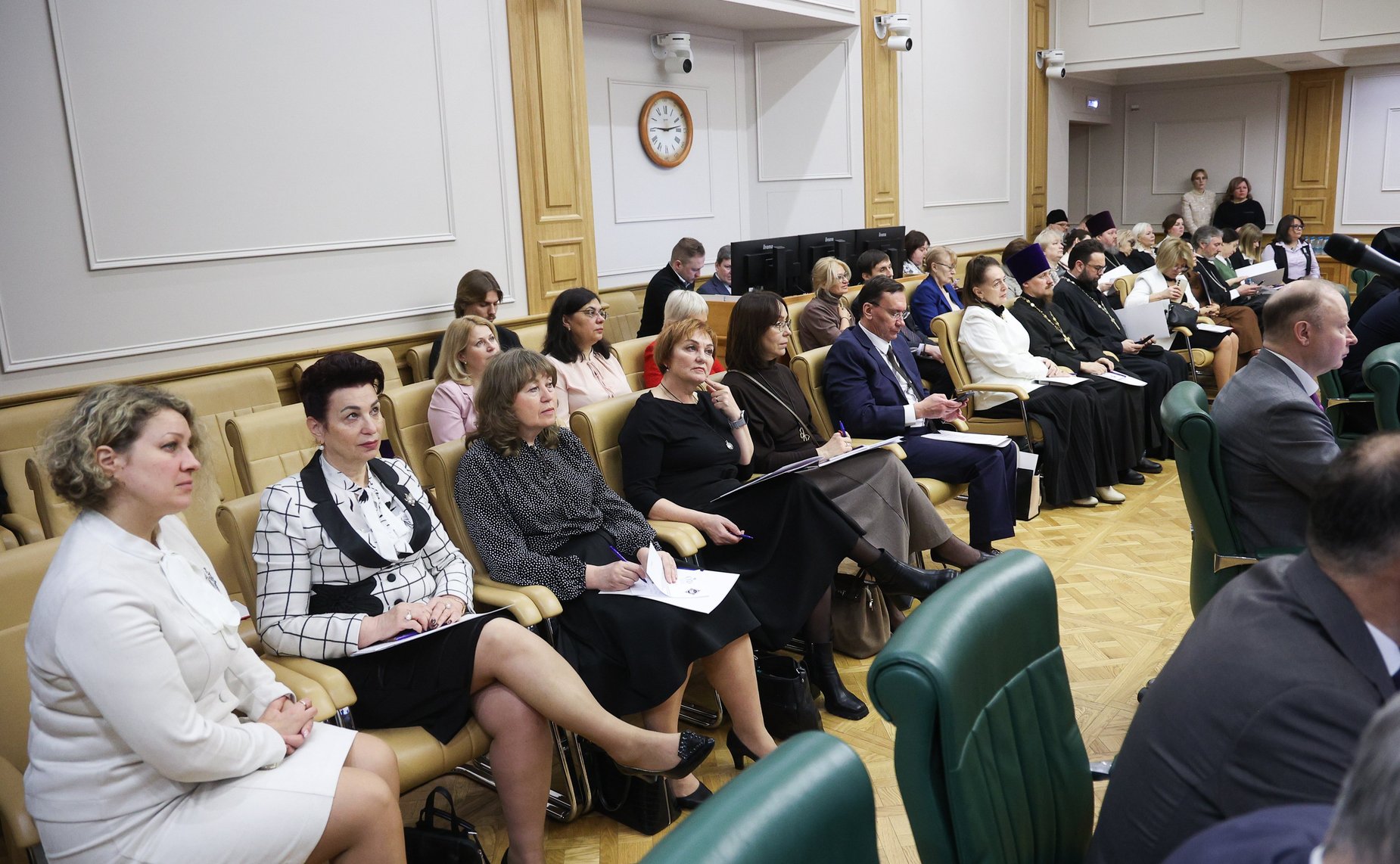 Круглый стол Комитета СФ по науке, образованию и культуре «Воспитание и просвещение как инструменты формирования личности в современном обществе» (в рамках XIV Рождественских парламентских встреч)