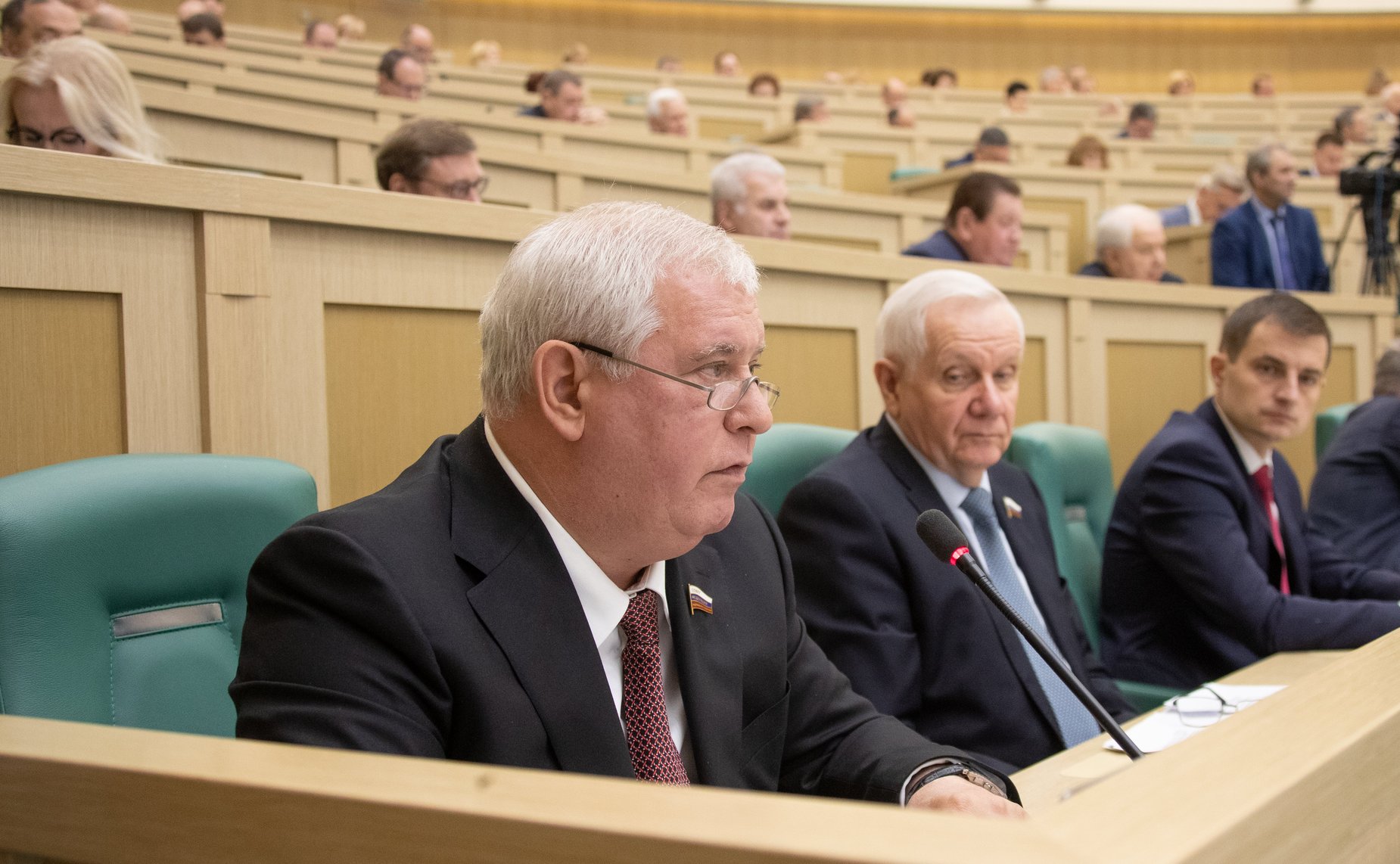 Олег Селезнев