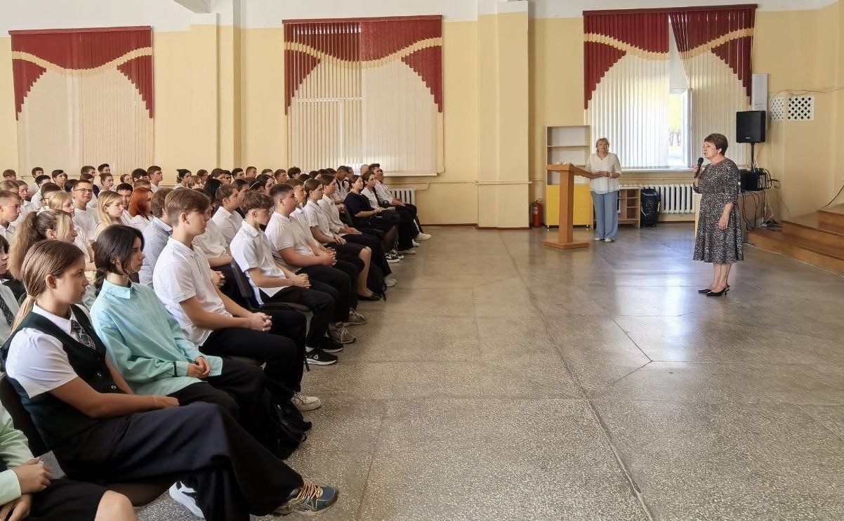 Екатерина Алтабаева посетила среднюю общеобразовательную школе № 47 им. М.П. Ситко