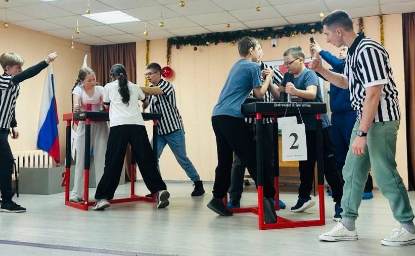 Светлана Кириллова приняла участие в торжественном открытии XIV первенства детско-юношеского центра «Заволжье» по армрестлингу имени Леонида Пантелеева