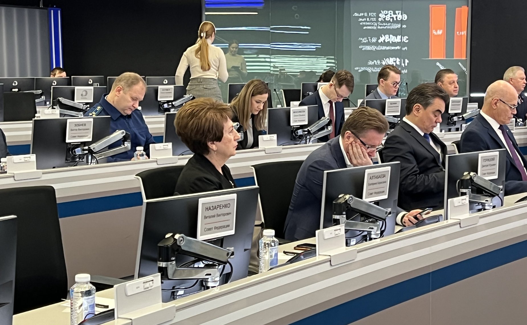 Вячеслав Тимченко провел круглый стол на тему «Мониторинг исполнения мер Правительства РФ, направленных на сокращение количества контрольных (надзорных) мероприятий: практика соблюдения моратория на федеральном, региональном и муниципальном уровнях»