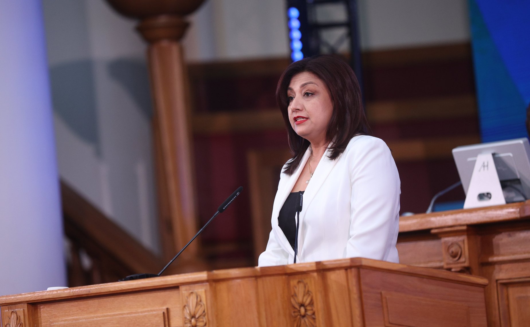 Пленарное заседание IV Евразийского женского форума «Женщины за укрепление доверия и глобальное сотрудничество»