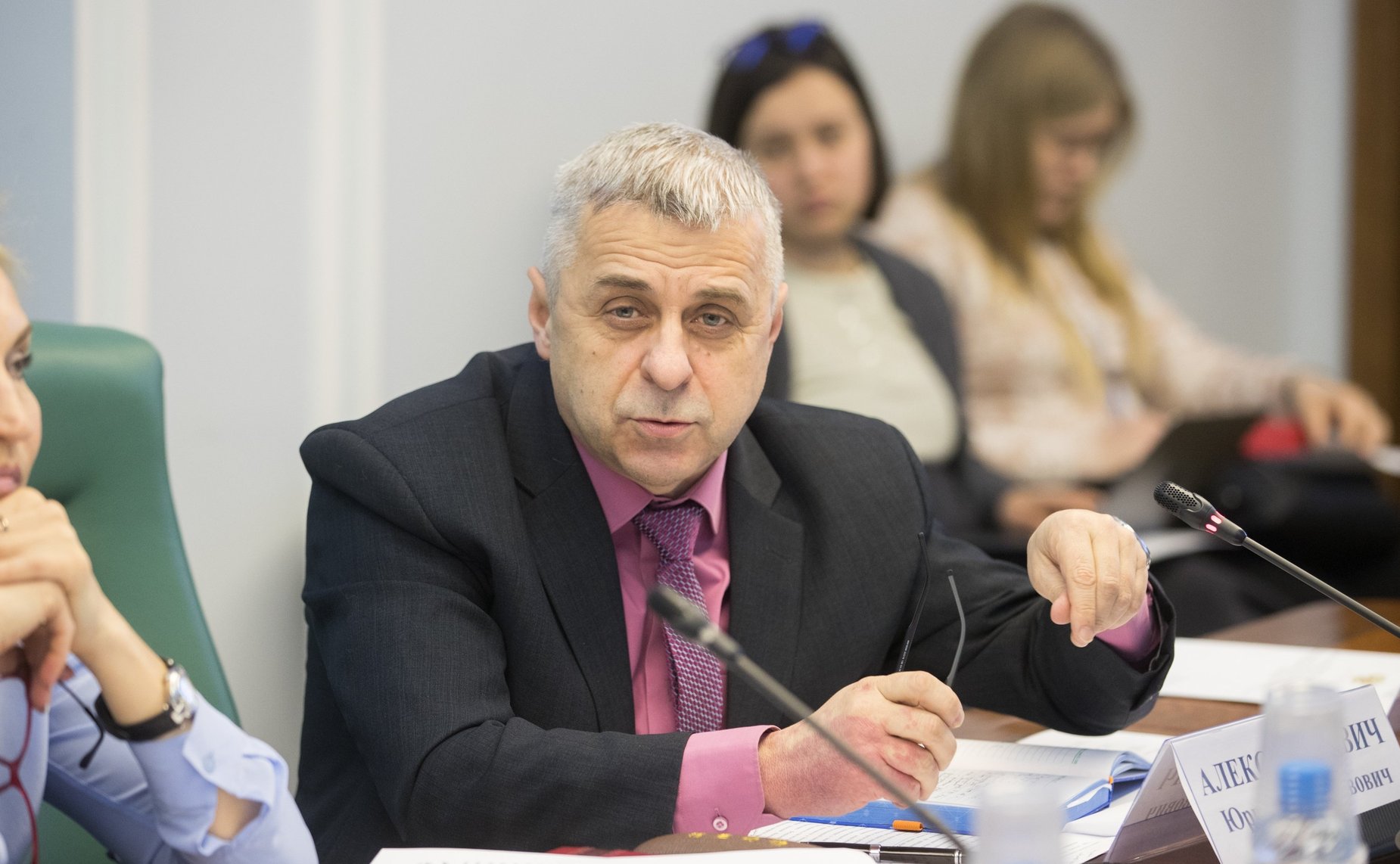 Заседание рабочей группы Комитета СФ по социальной политике по законодательному регулированию применения лекарственных средств в педиатрии