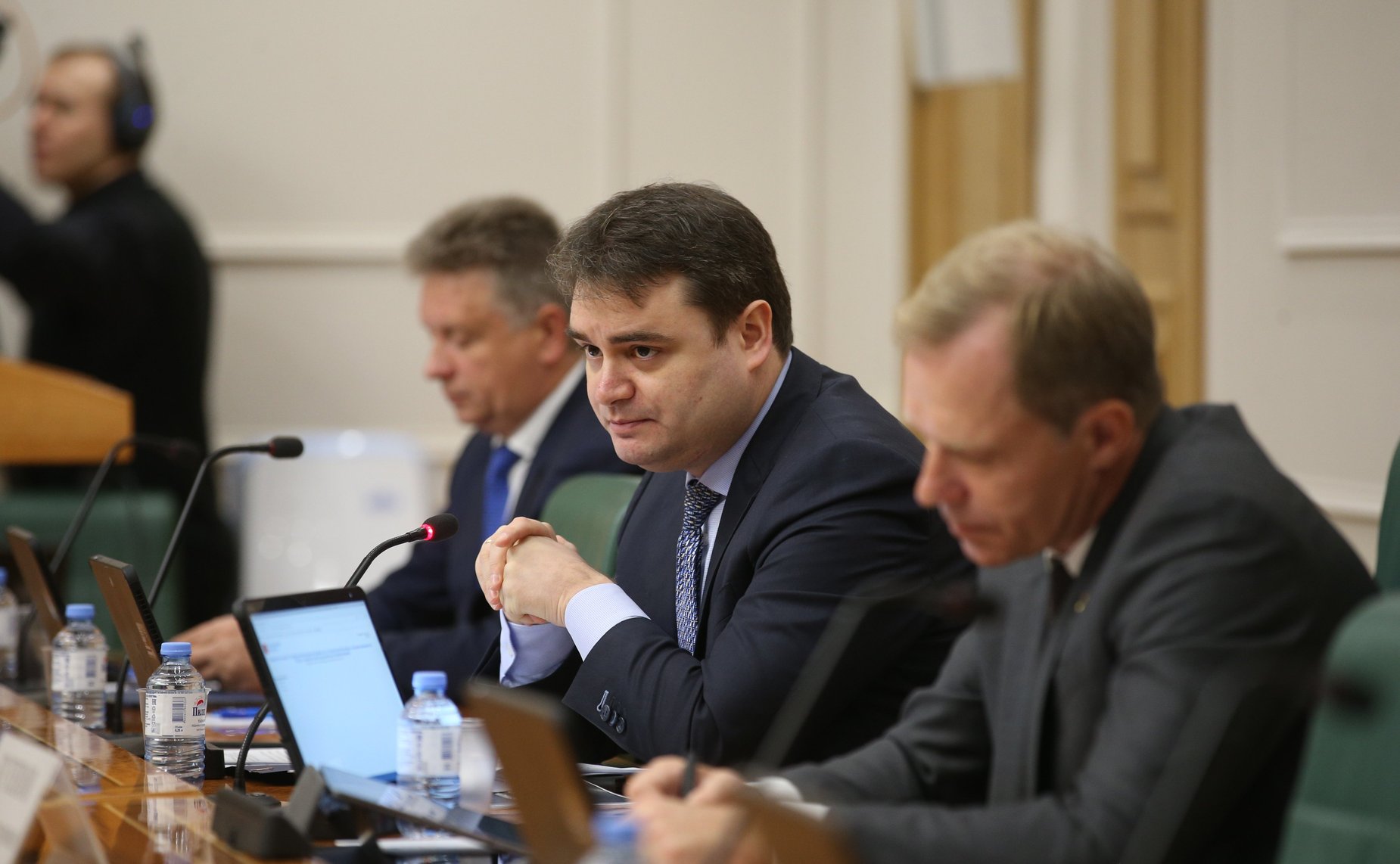 Парламентские слушания «О поддержке импортозамещения продукции, услуг и технологий, критически важных с точки зрения зависимости от импорта, в гражданских отраслях промышленности РФ»