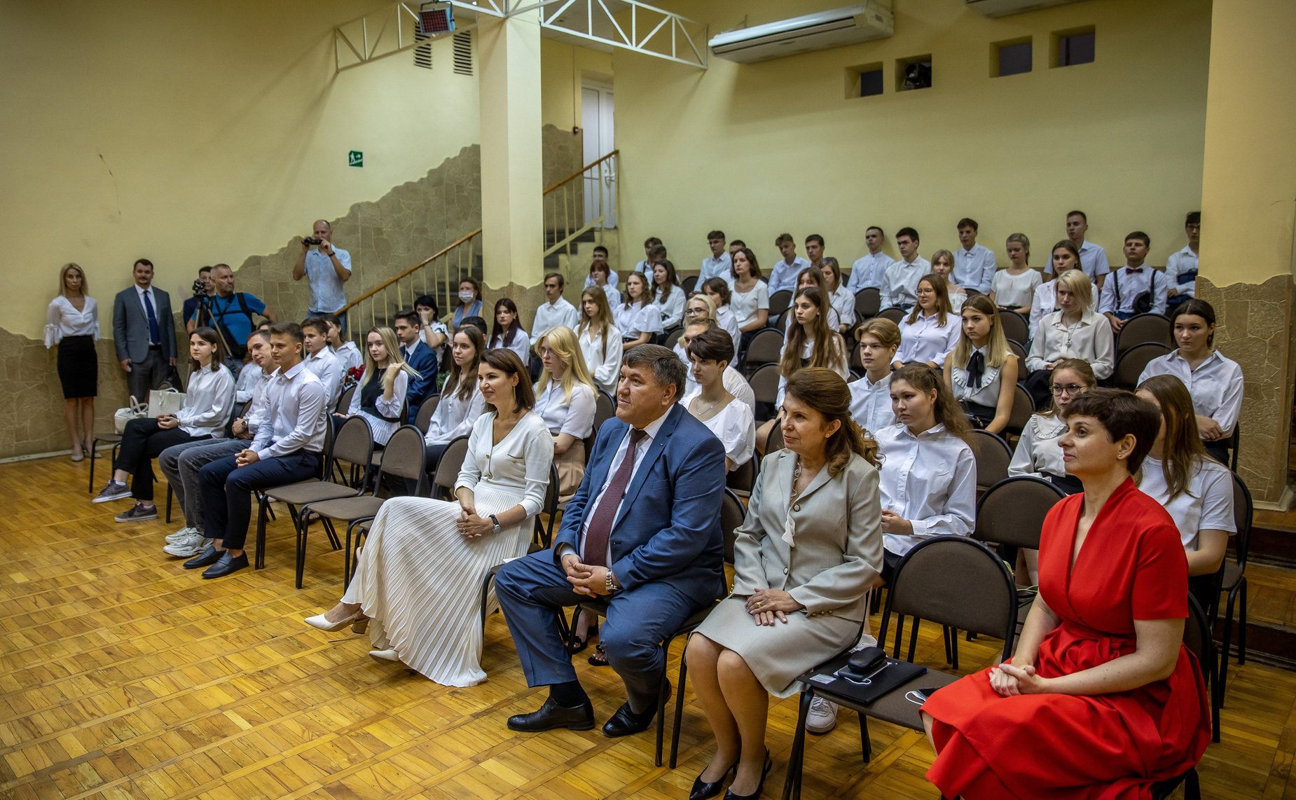 В День знаний Андрей Яцкин провел «открытый урок» в средней общеобразовательной школе № 37 для учащихся 11-х классов