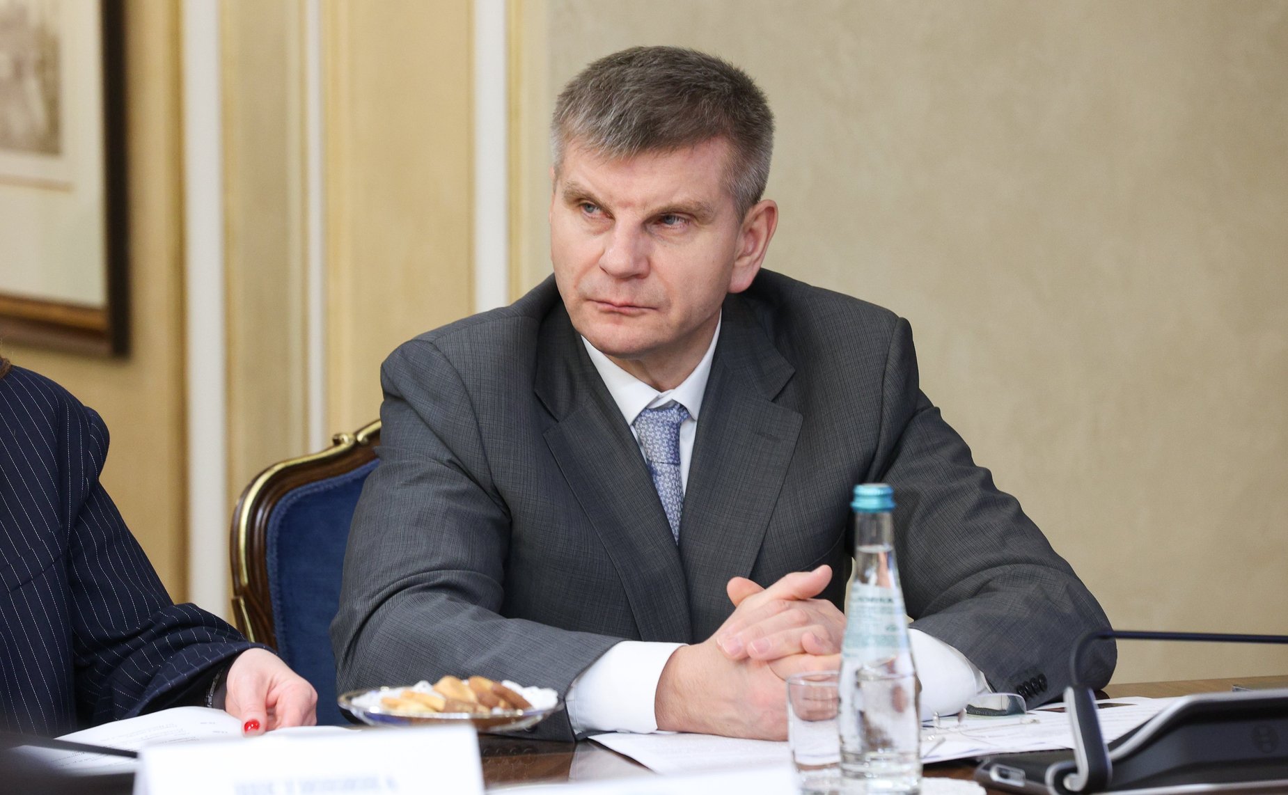 Геннадий Голов