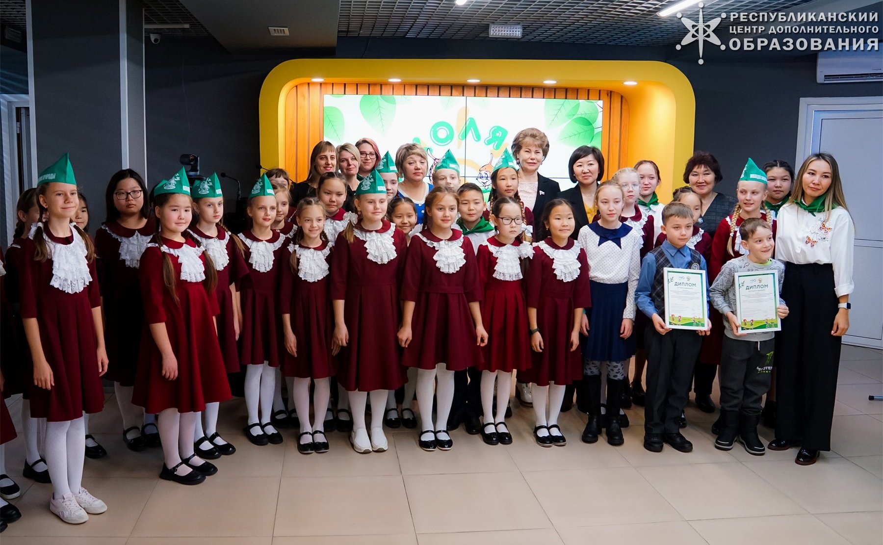 Татьяна Гигель в ходе рабочей поездки дала старт региональной природоохранной социально-образовательной акции «Эколята Алтая»