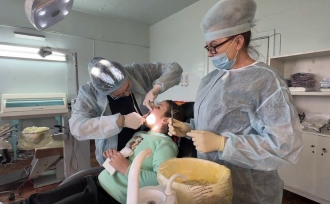 Последние две недели в Нижнесерогозской центральной районной больнице работали врачи-стоматологи из Адыгеи