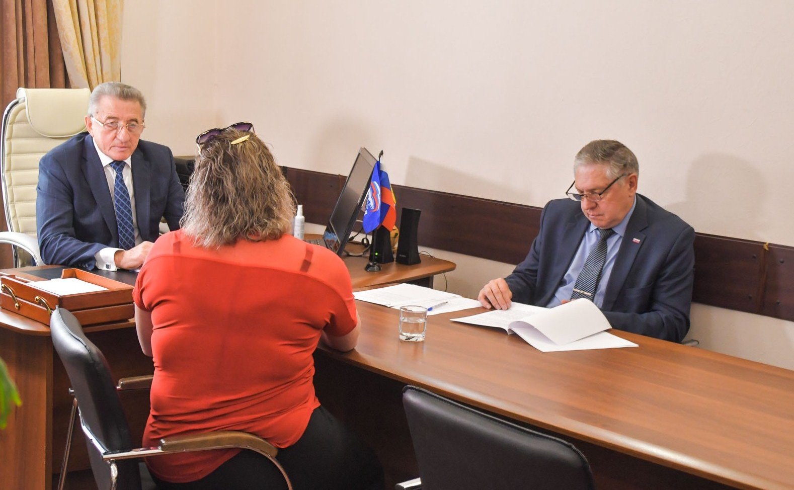 Сергей Лукин провел прием граждан по вопросам материнства и детства