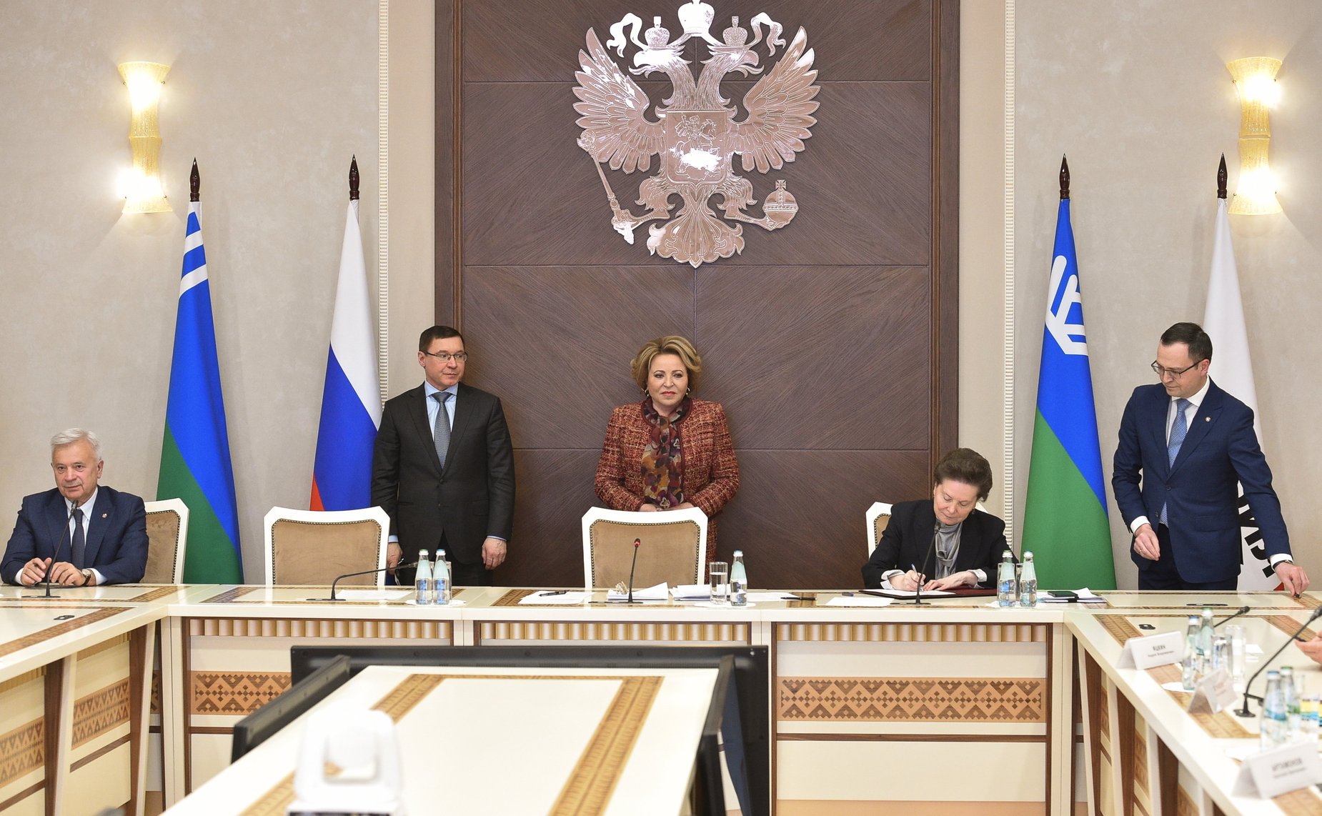 В ходе рабочей поездки в Ханты-Мансийский автономный округ – Югру Валентина Матвиенко провела совещание по вопросам деятельности ПАО «Лукойл» в ХМАО