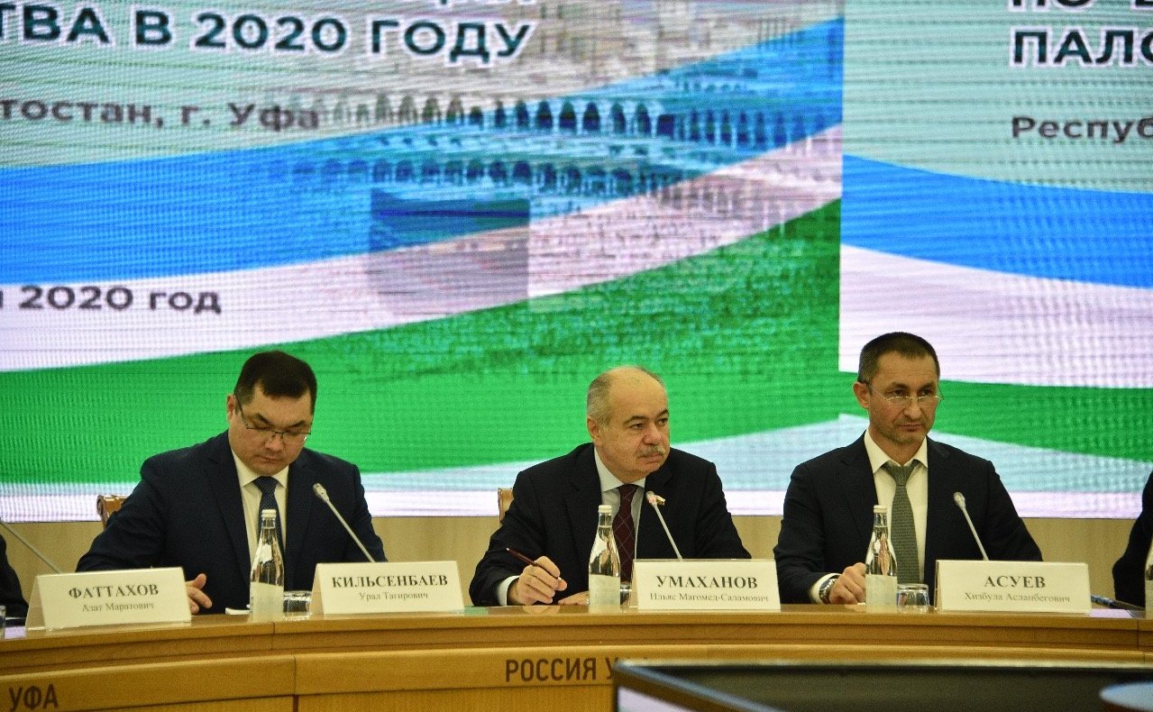 Ильяс Умаханов провел в Уфе расширенное совещание, посвященное вопросам организации паломничества российских мусульман к святым местам