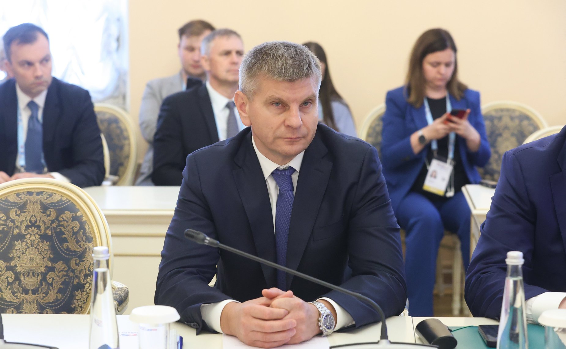 Геннадий Голов